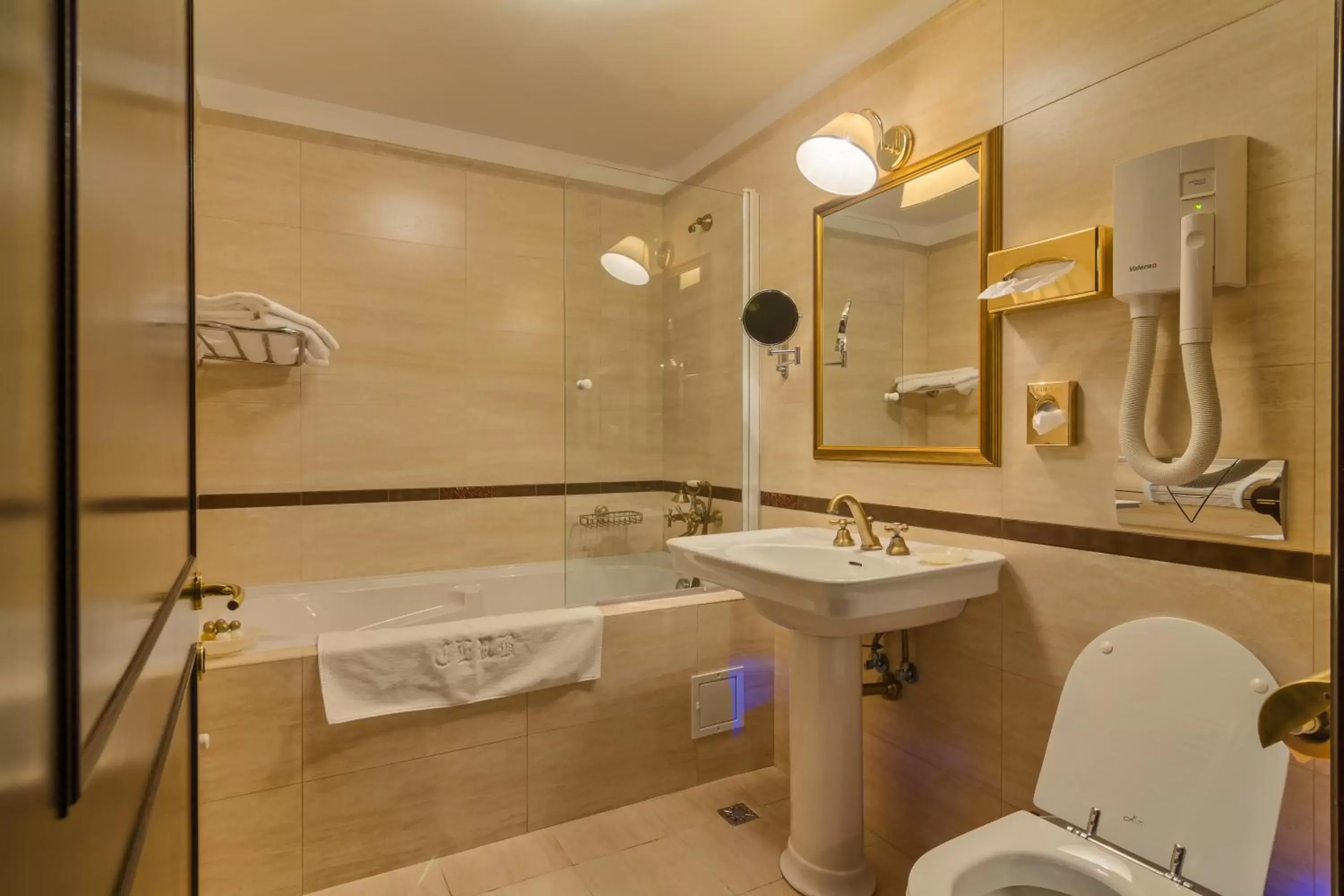 Bathroom in Hotel Snagov Club