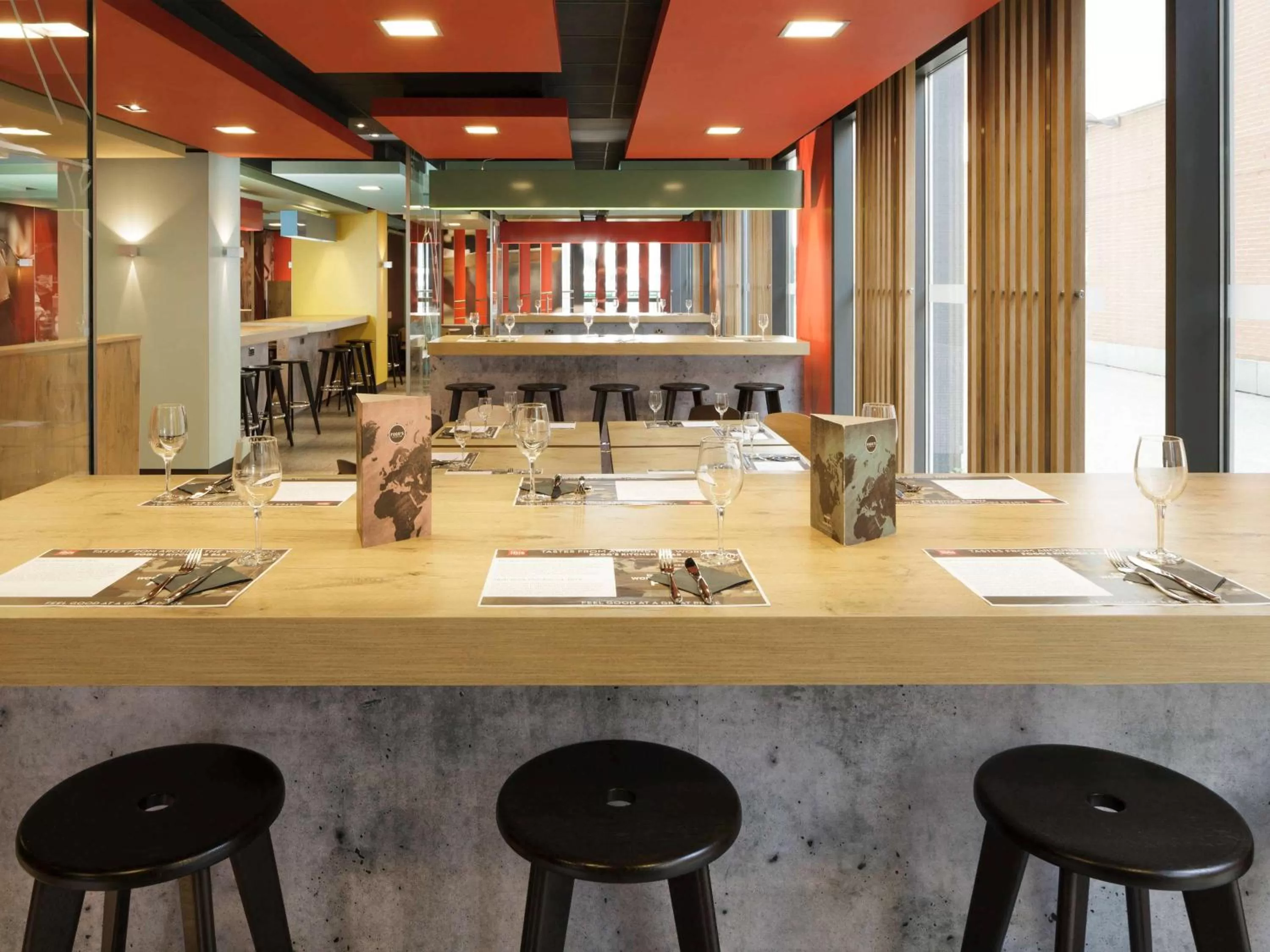 Restaurant/places to eat in ibis London Excel-Docklands