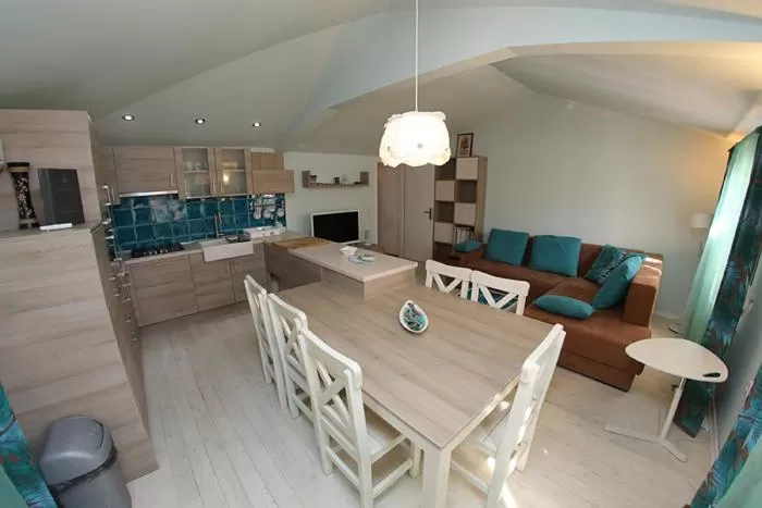 Kitchen or kitchenette in Central Apartments Integrated Hotel