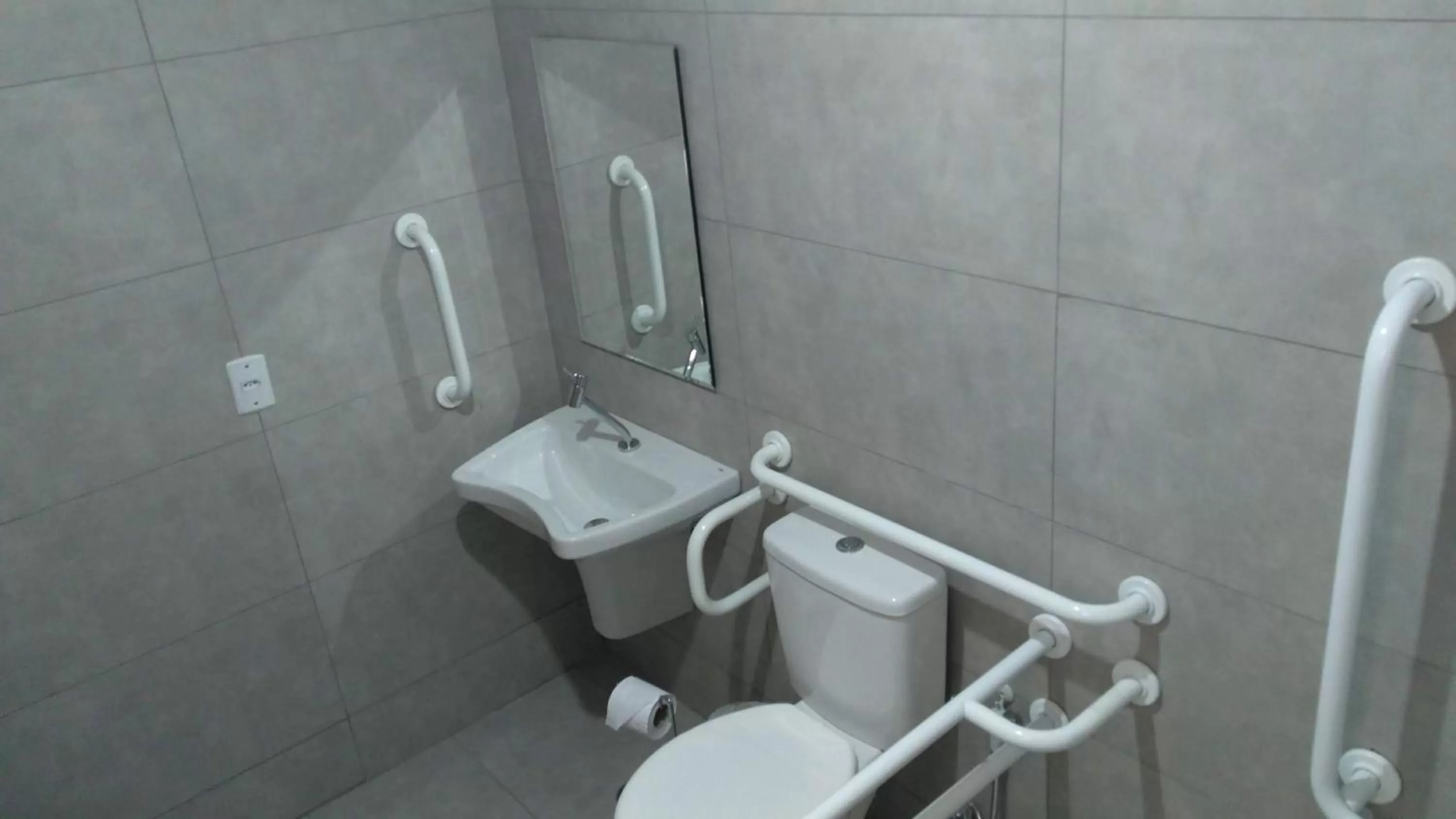 Bathroom in Aero Plaza Hotel