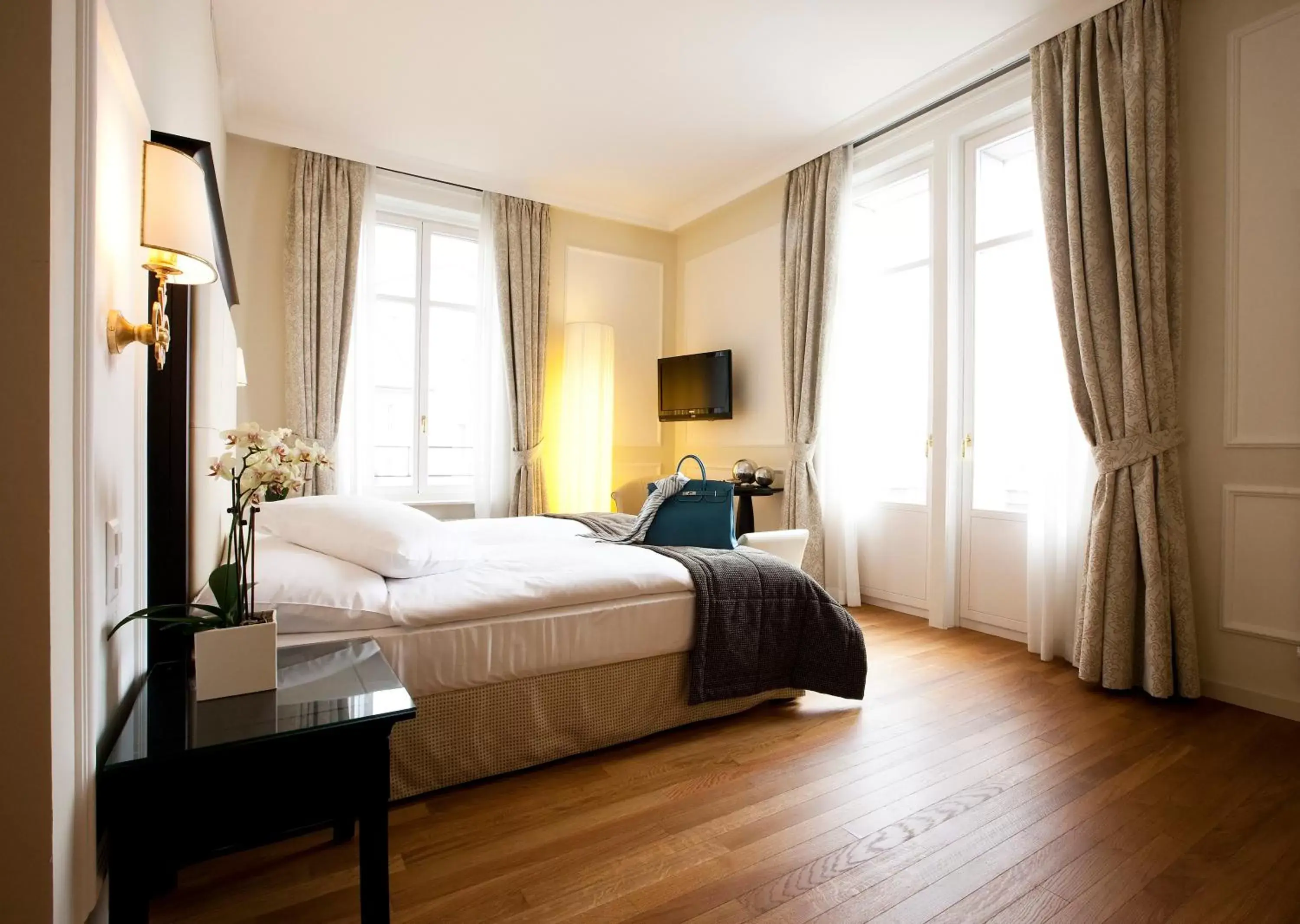 Deluxe Double Room in Château d'Ouchy