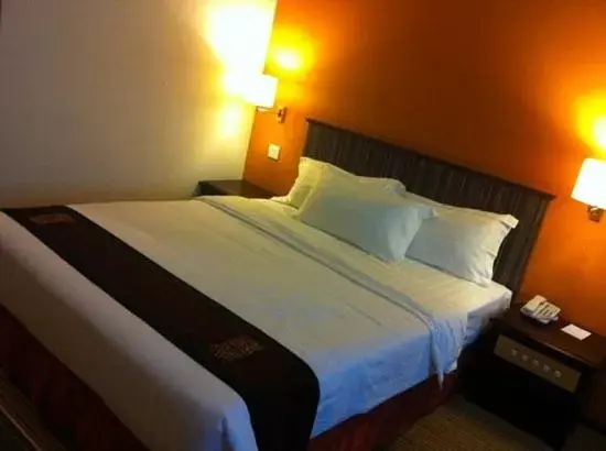 Bed in Hotel Seri Malaysia Lawas