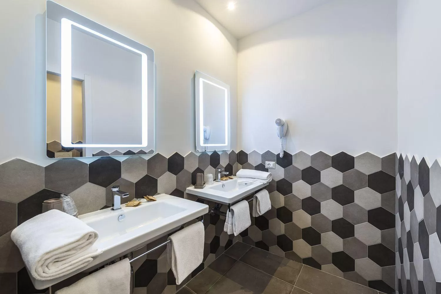 Bathroom in Hotel California