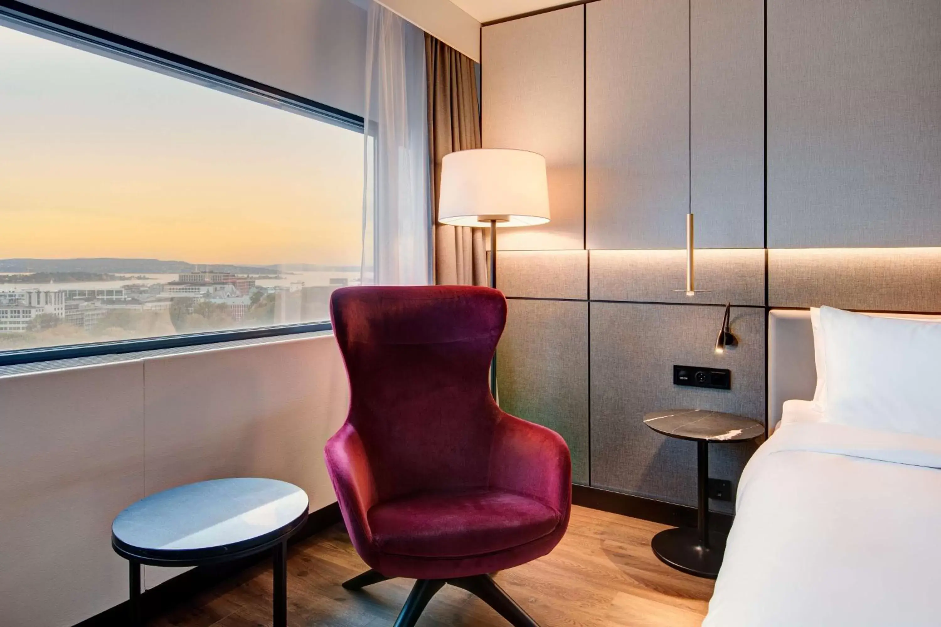 Bedroom, Seating Area in Radisson Blu Scandinavia Hotel, Oslo