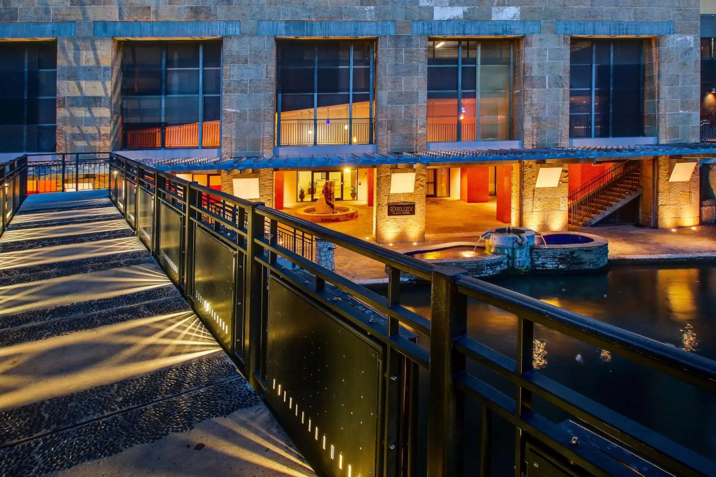 Property building, Balcony/Terrace in Drury Plaza Hotel San Antonio Riverwalk