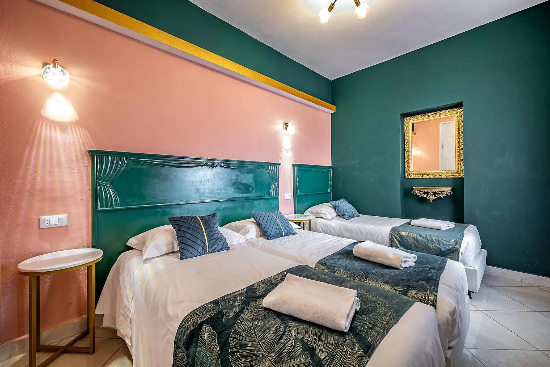 Bedroom, Bed in HOTEL VENETO con accesso ZTL