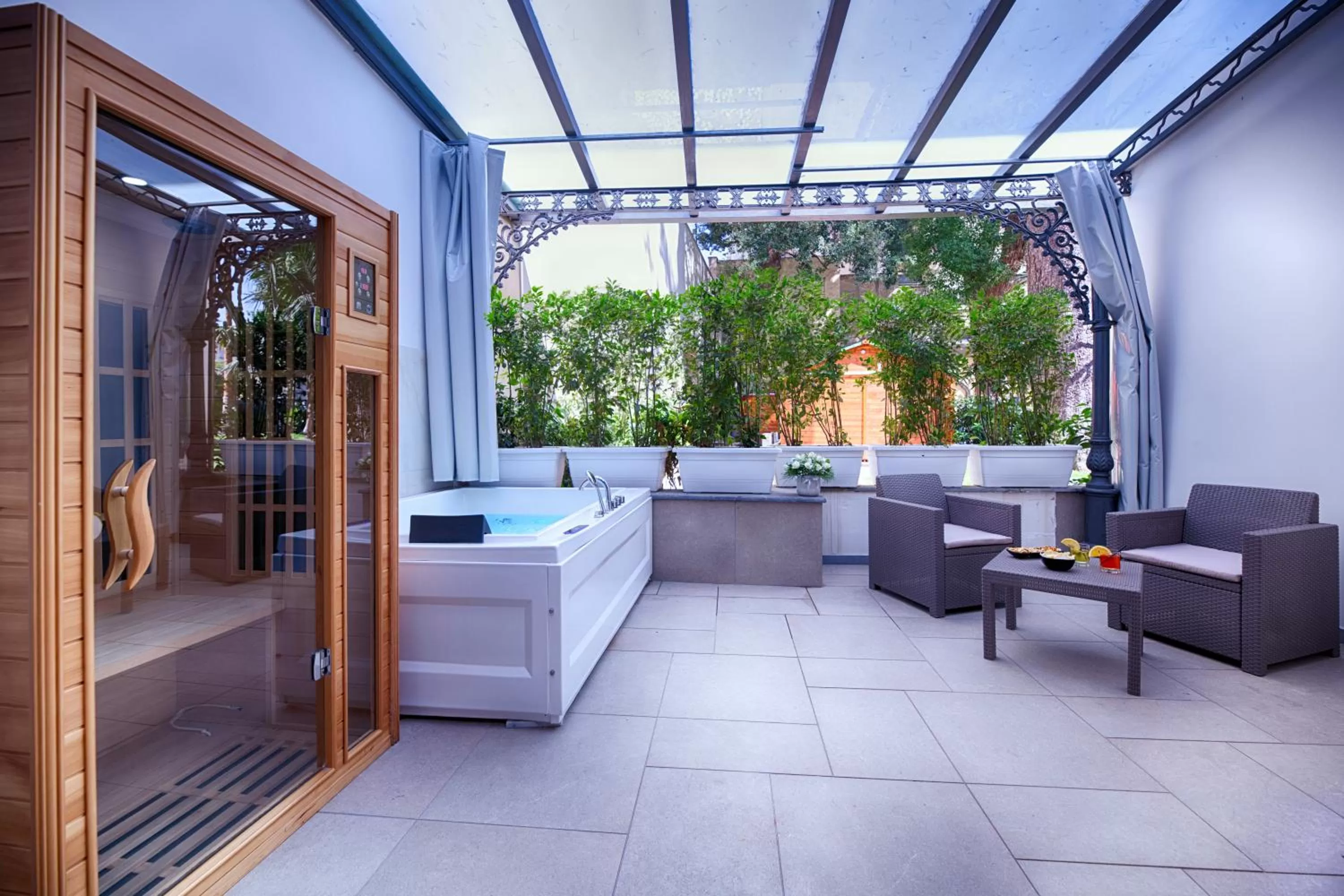 Patio in Villa Elisio Hotel & Spa