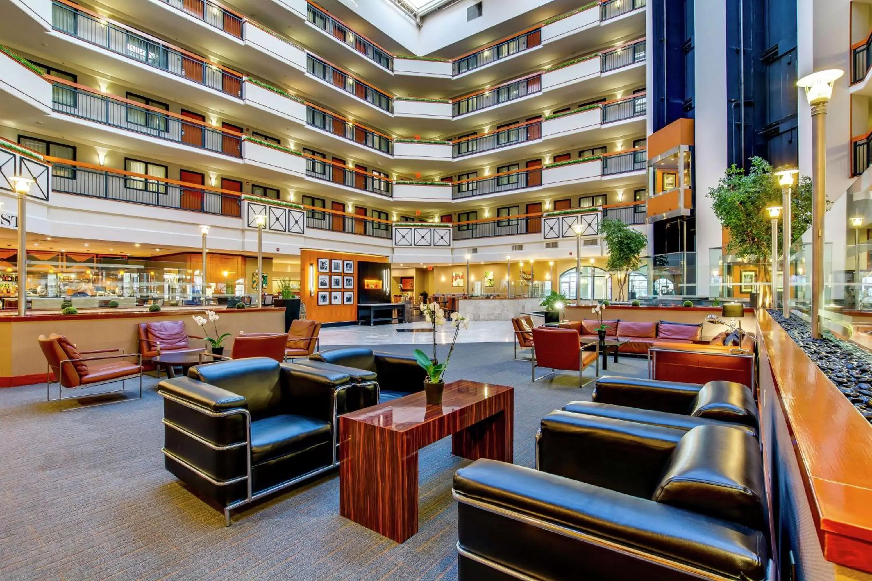 Lobby or reception in Embassy Suites by Hilton Louisville East
