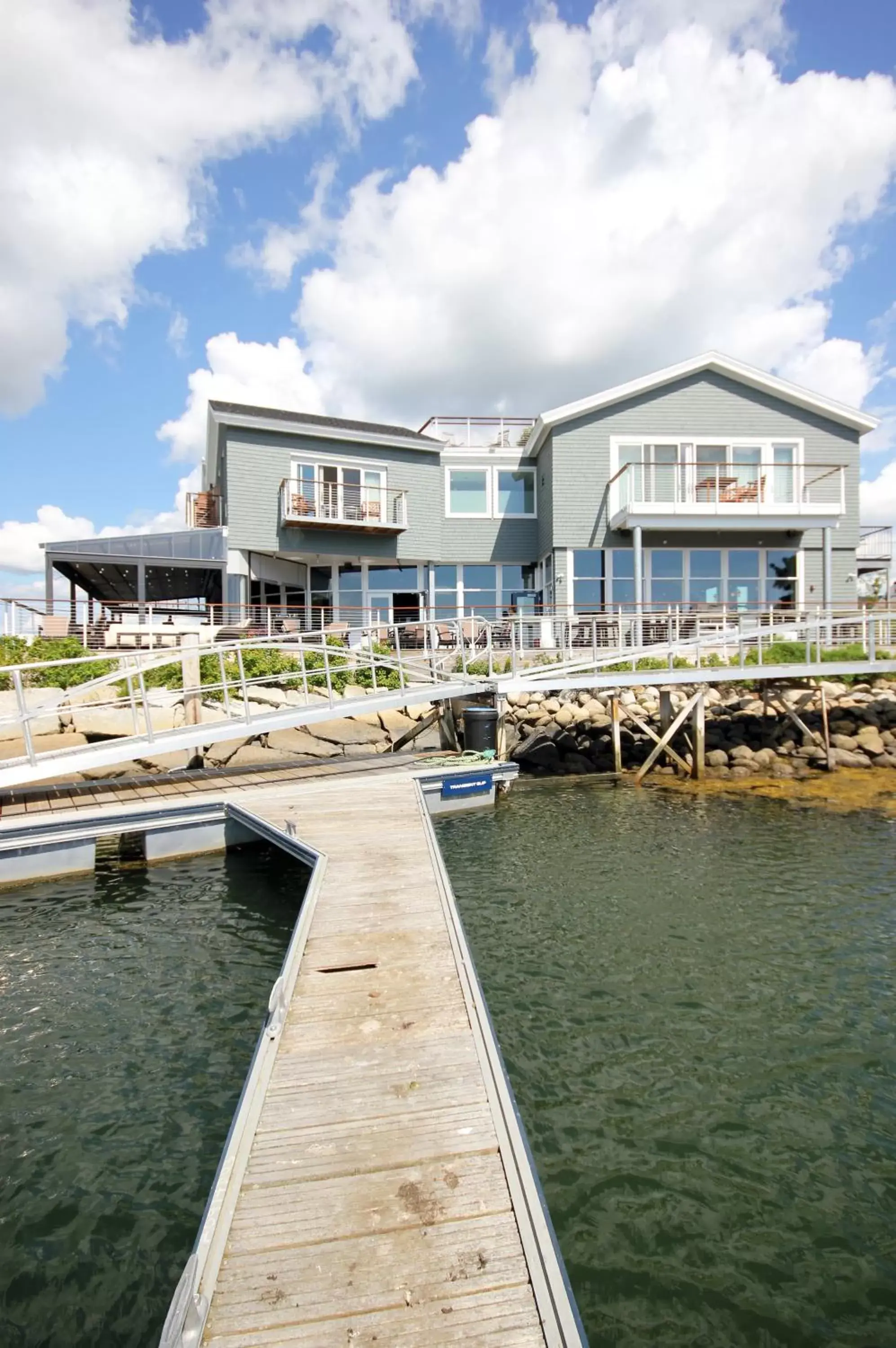 Facade/entrance, Property Building in The Boathouse