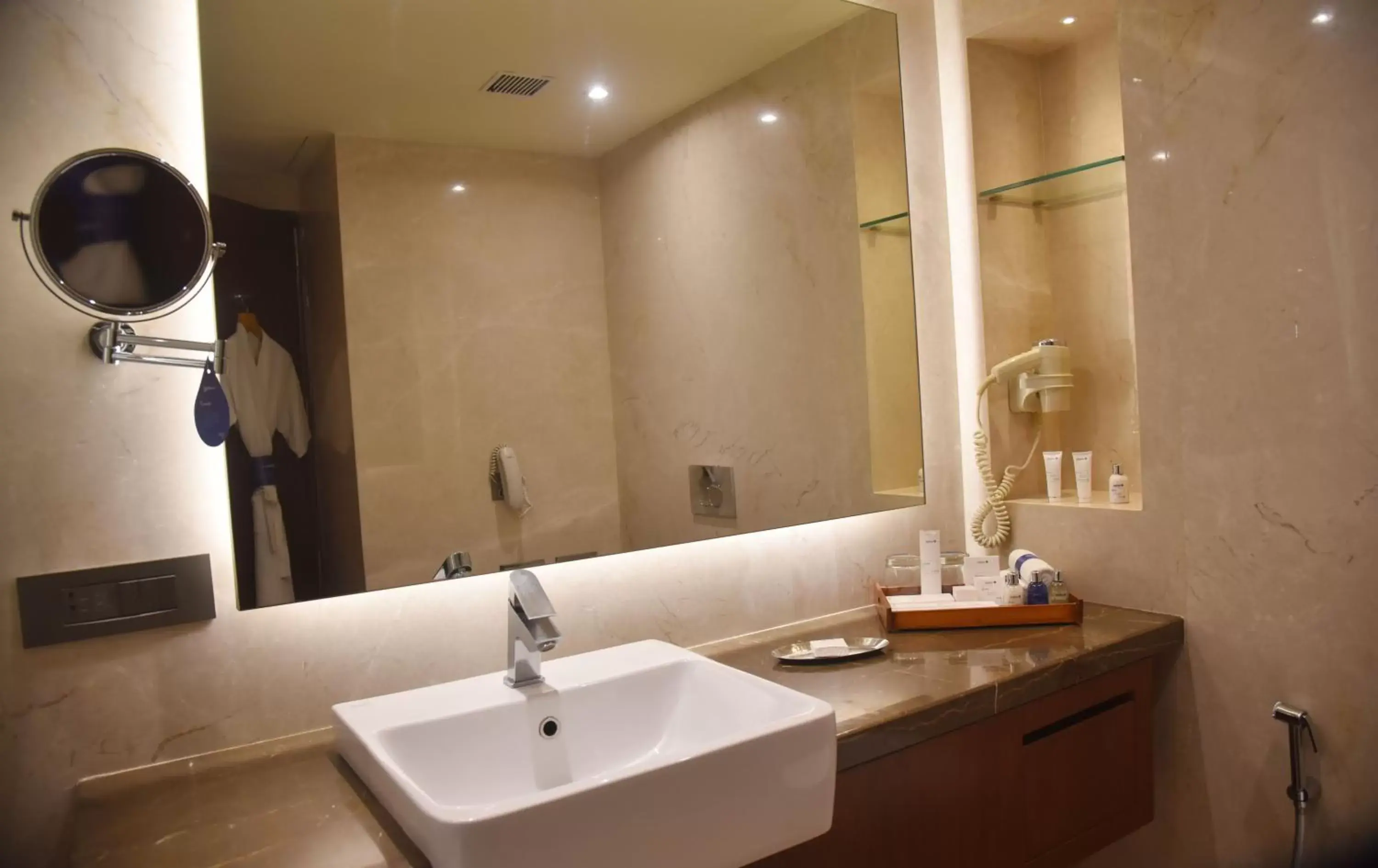 Bathroom in Radisson Blu Resort & Spa Alibaug