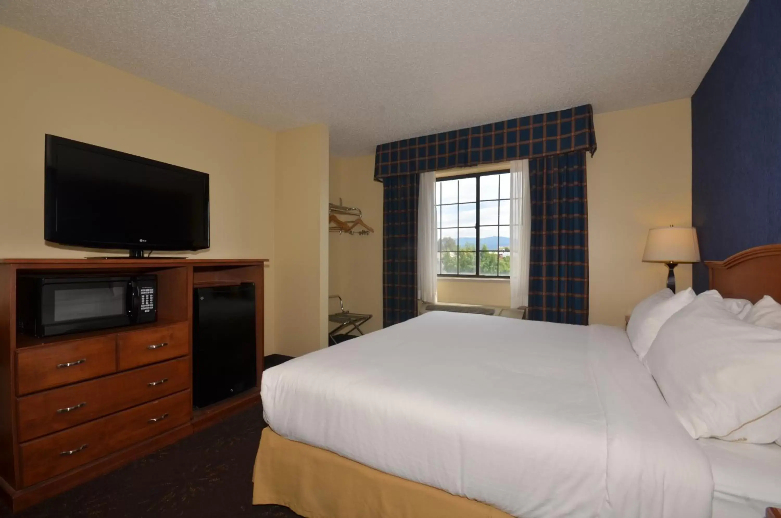 Bed in Ramada by Wyndham Santa Fe