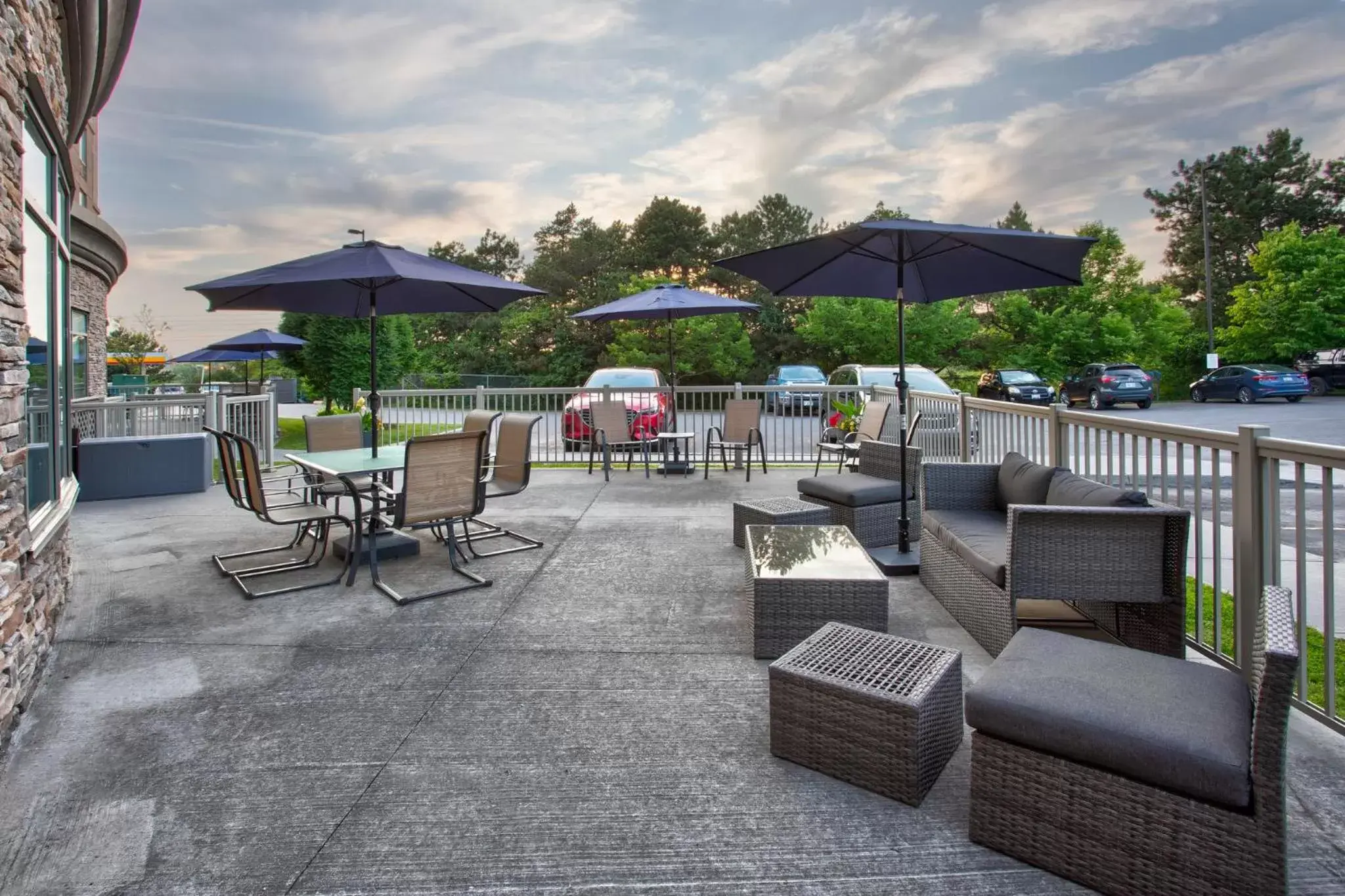 Property building in Holiday Inn Express Kingston Central by IHG Property building in Holiday Inn Express Kingston Central by IHG