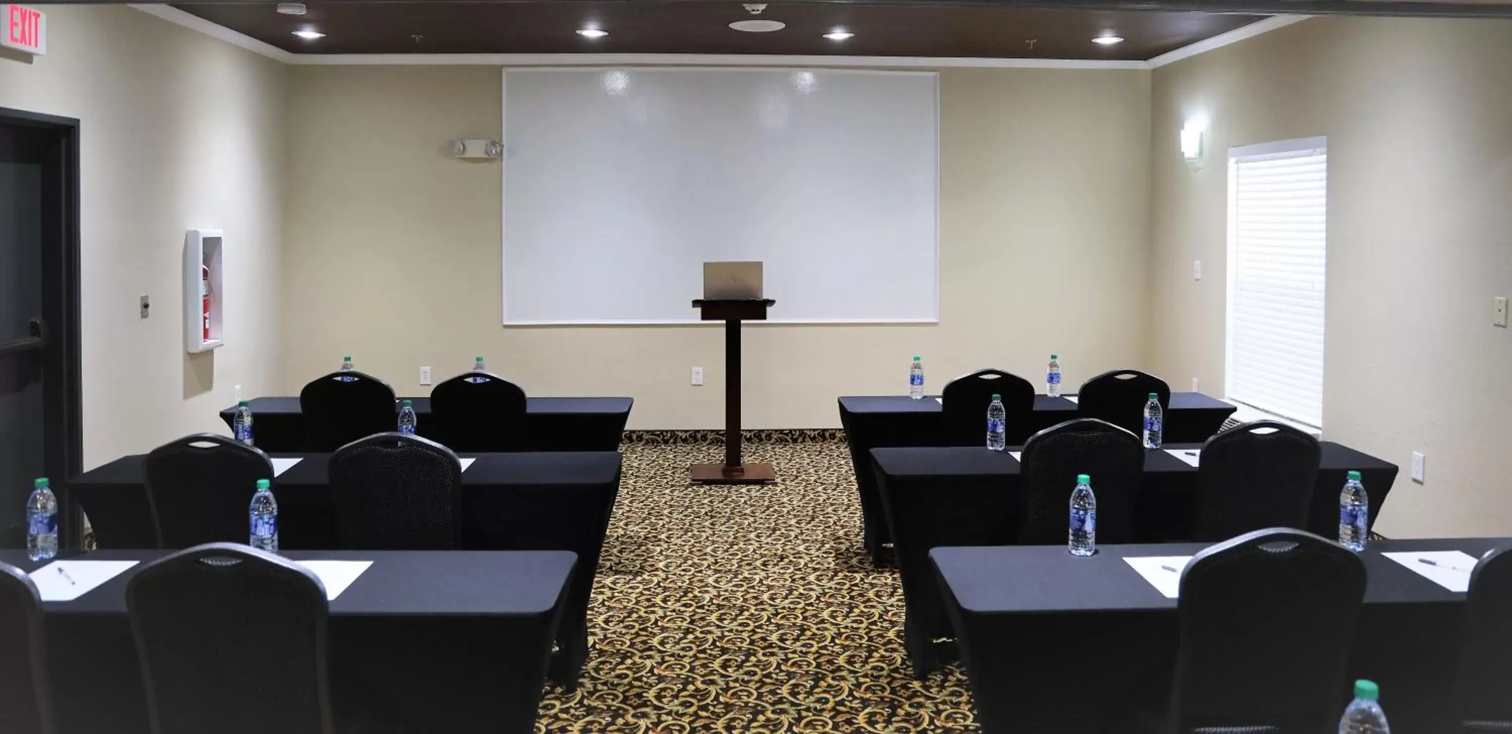 Meeting/conference room in Super 8 by Wyndham High Point/Greensboro