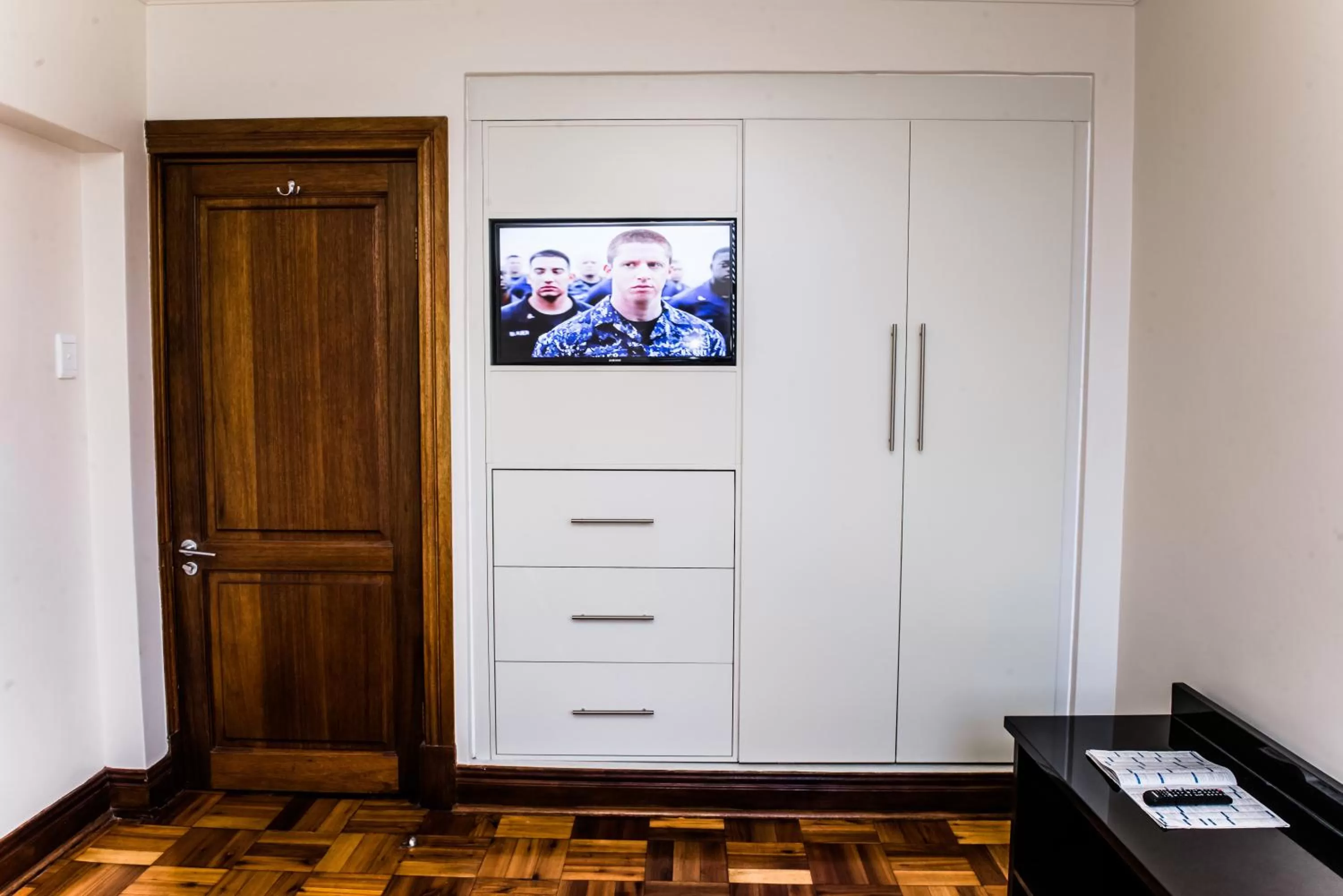 TV and multimedia in Belaire Suites Hotel