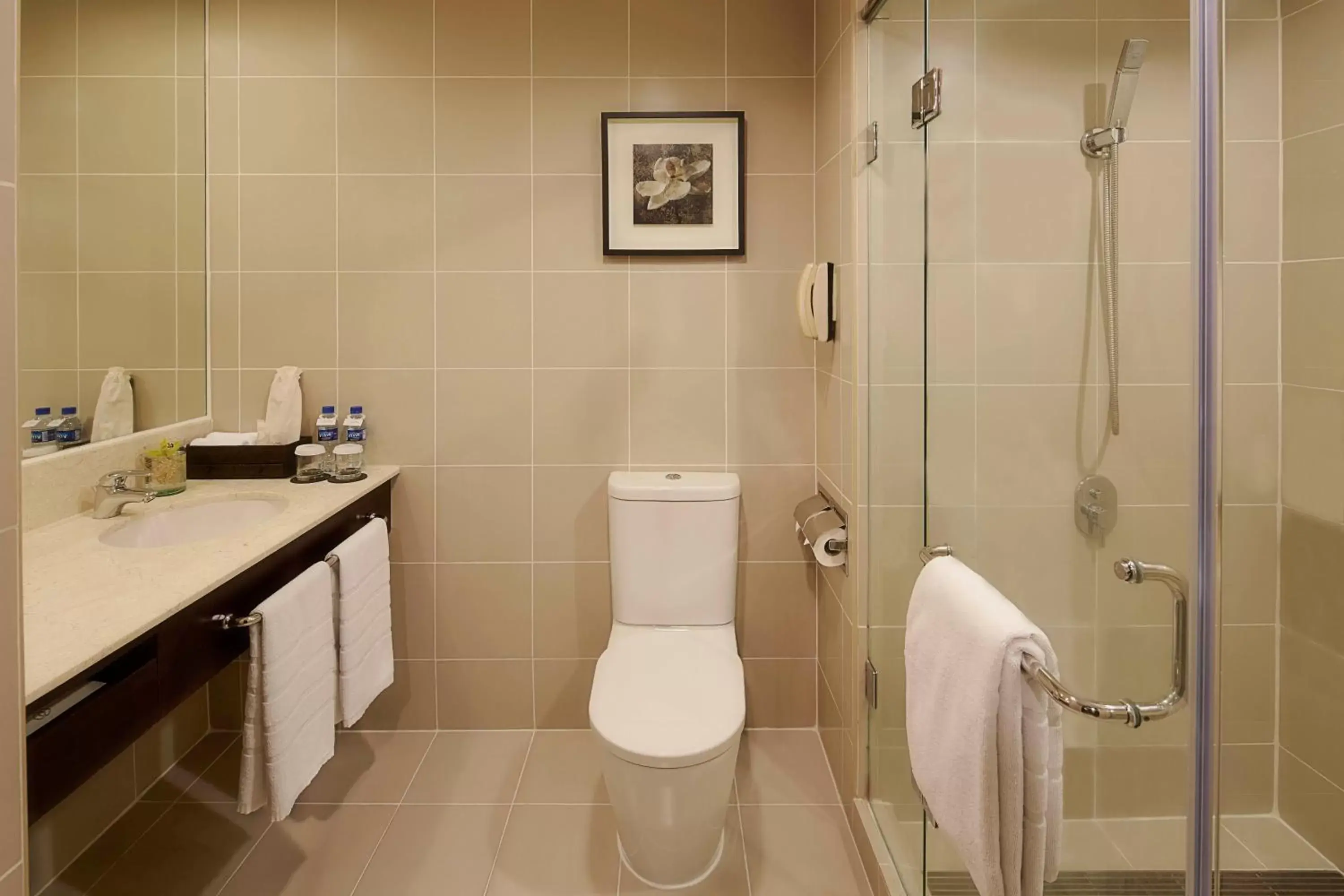 Superior King Room with Pool View in Sofitel Philippine Plaza Manila Superior King Room with Pool View in Sofitel Philippine Plaza Manila