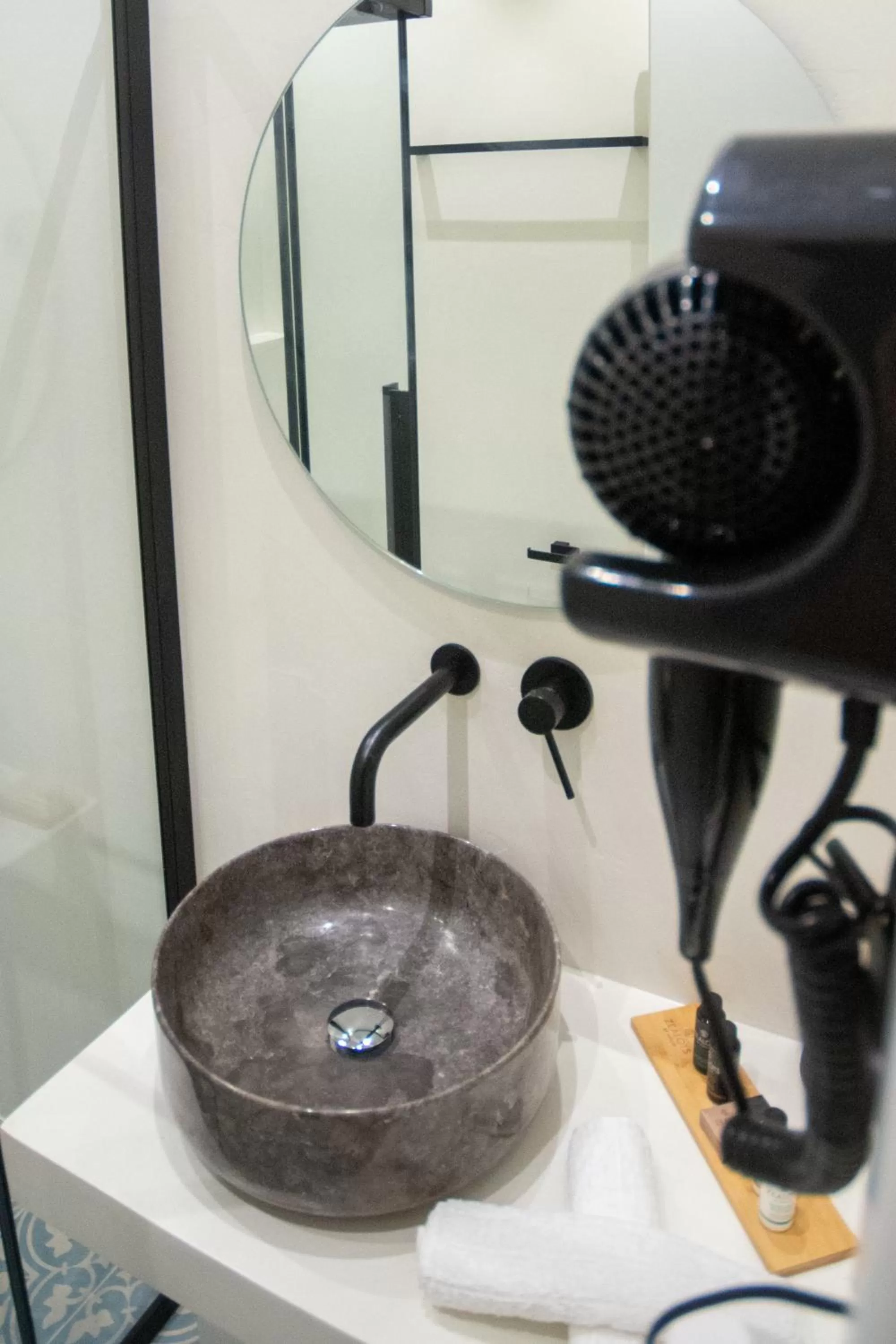 Bathroom in Porto Enetiko