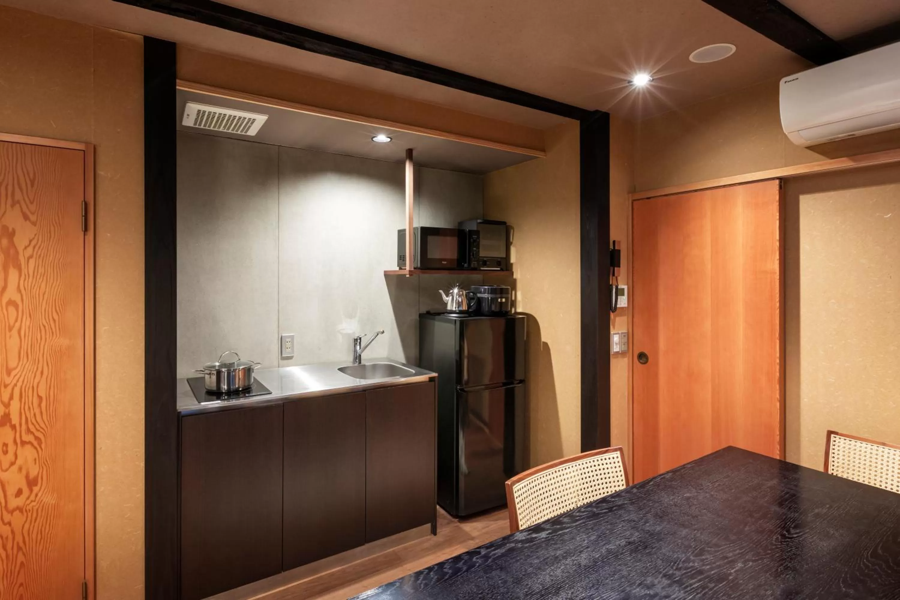 Kitchen or kitchenette, Bed in Rinn Machiya Kuon