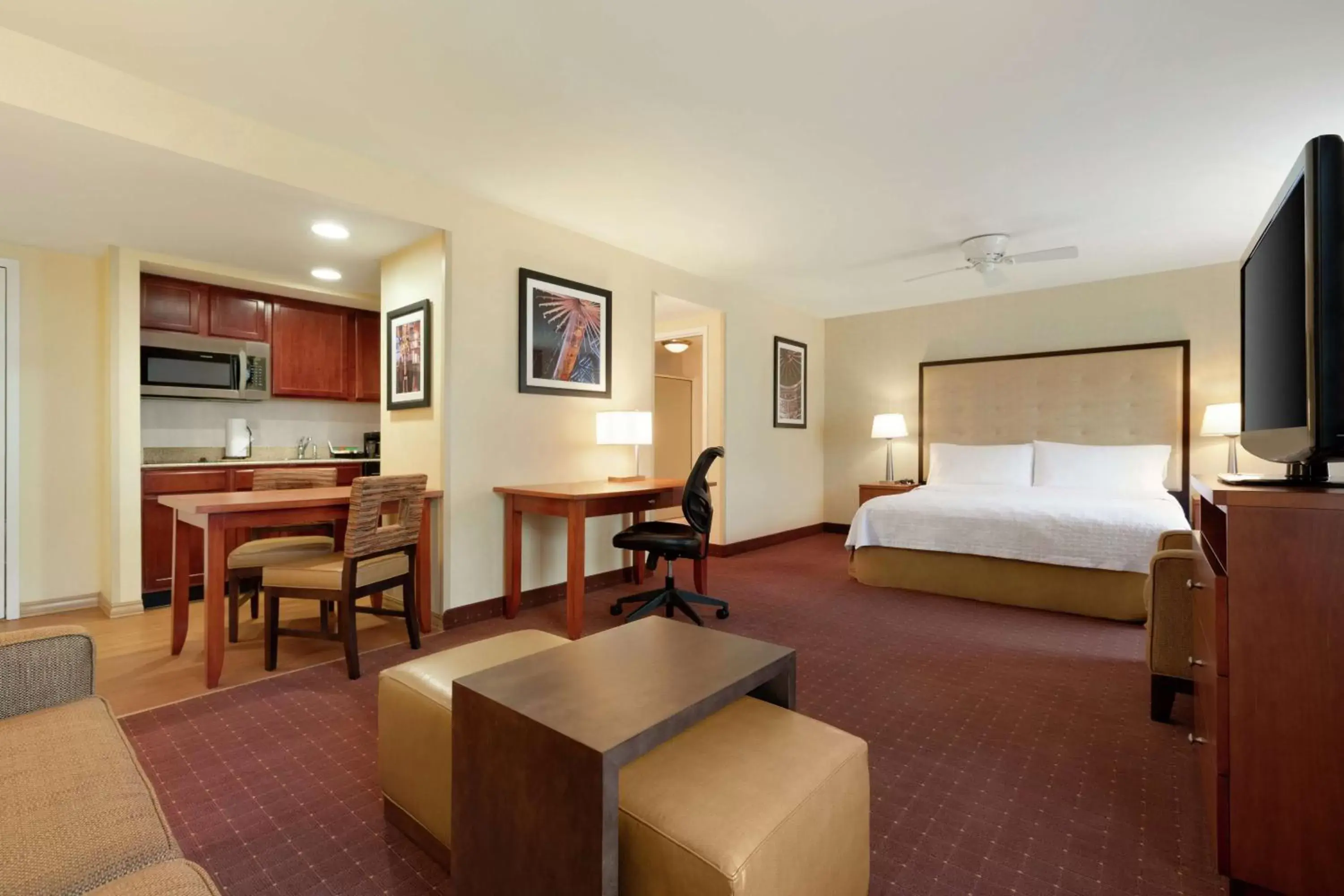 Bedroom in Homewood Suites by Hilton Dulles-North Loudoun