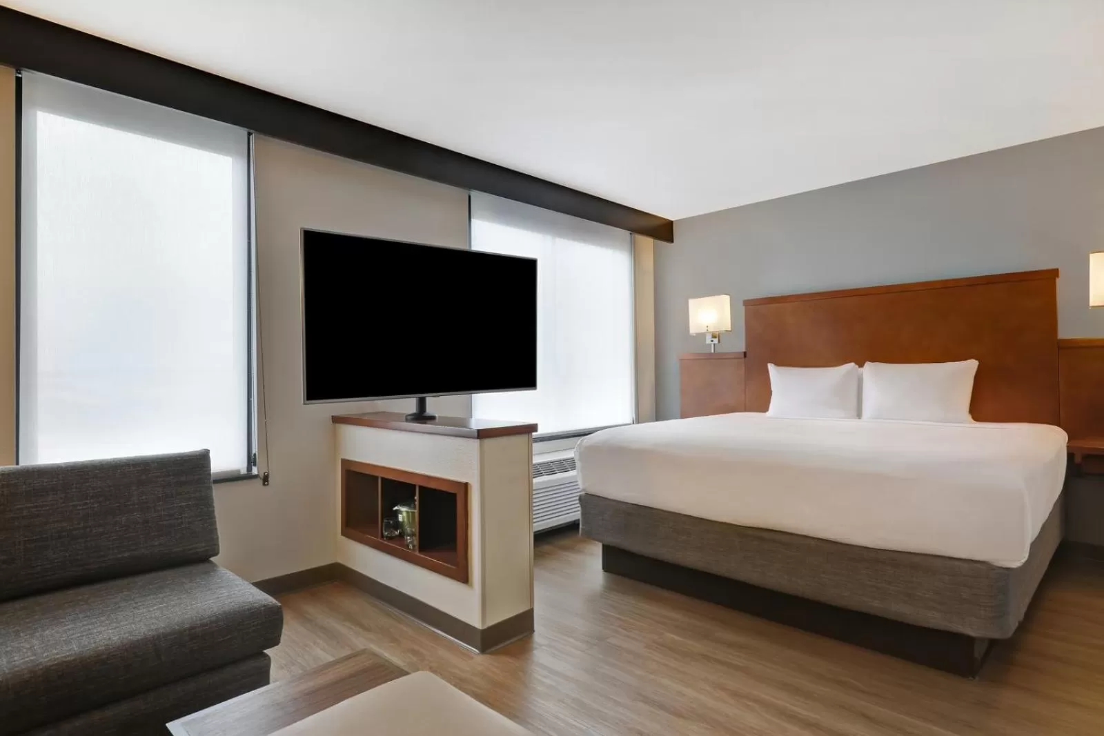 Photo of the whole room, Bed in Hyatt Place San Antonio North Stone Oak