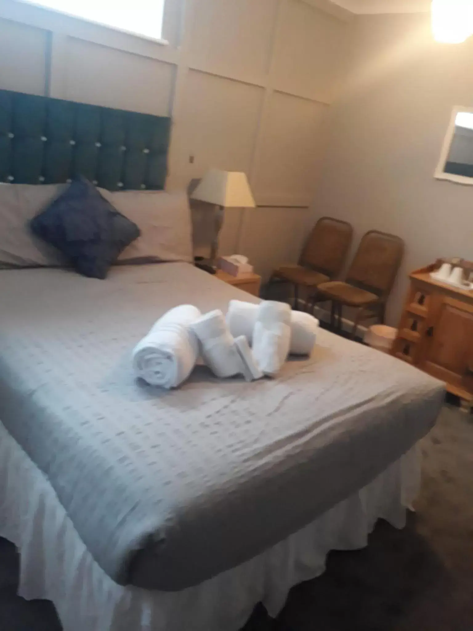 Small Double Room in Newton House
