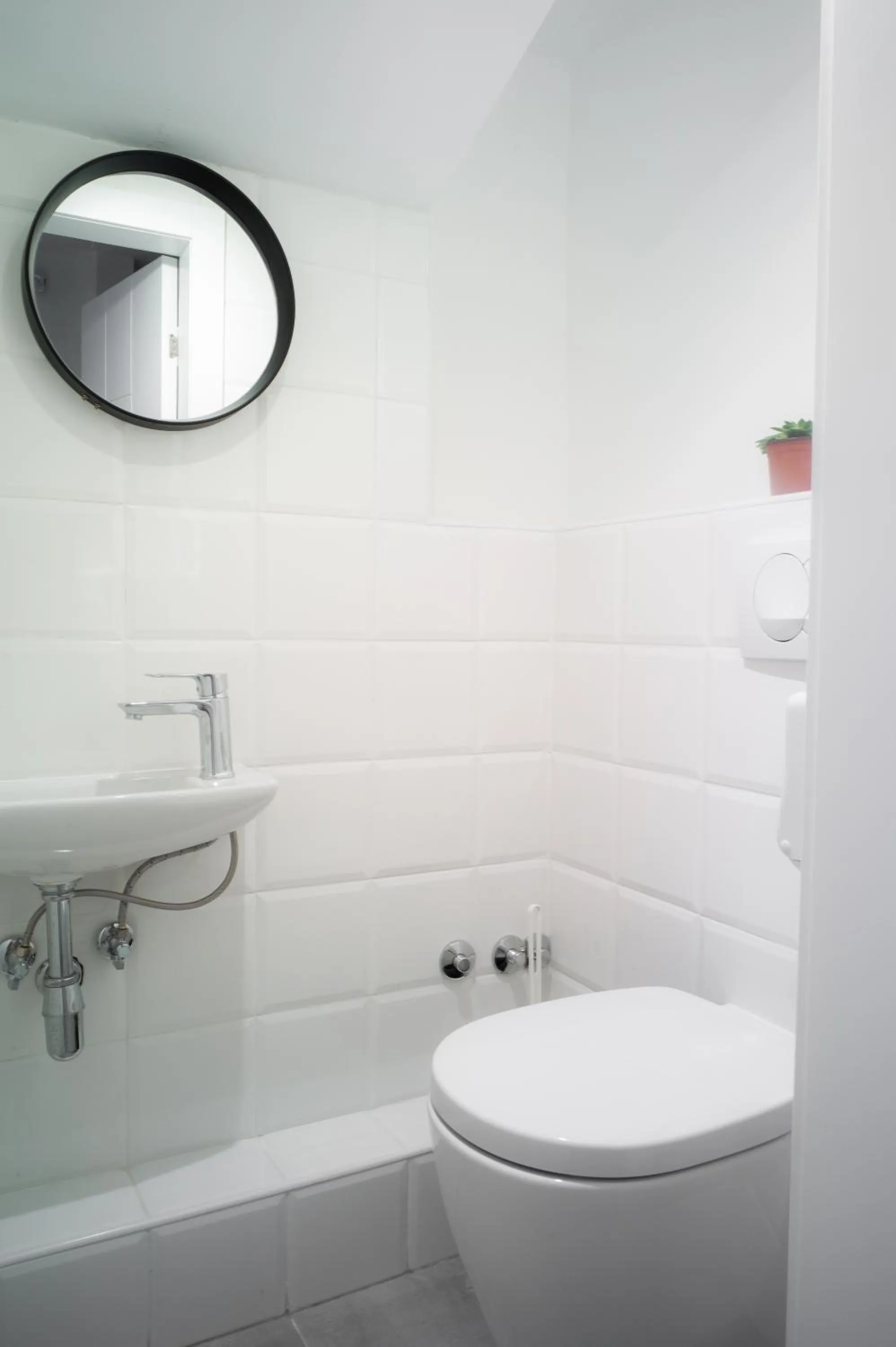 Toilet in Good People Design Hostel