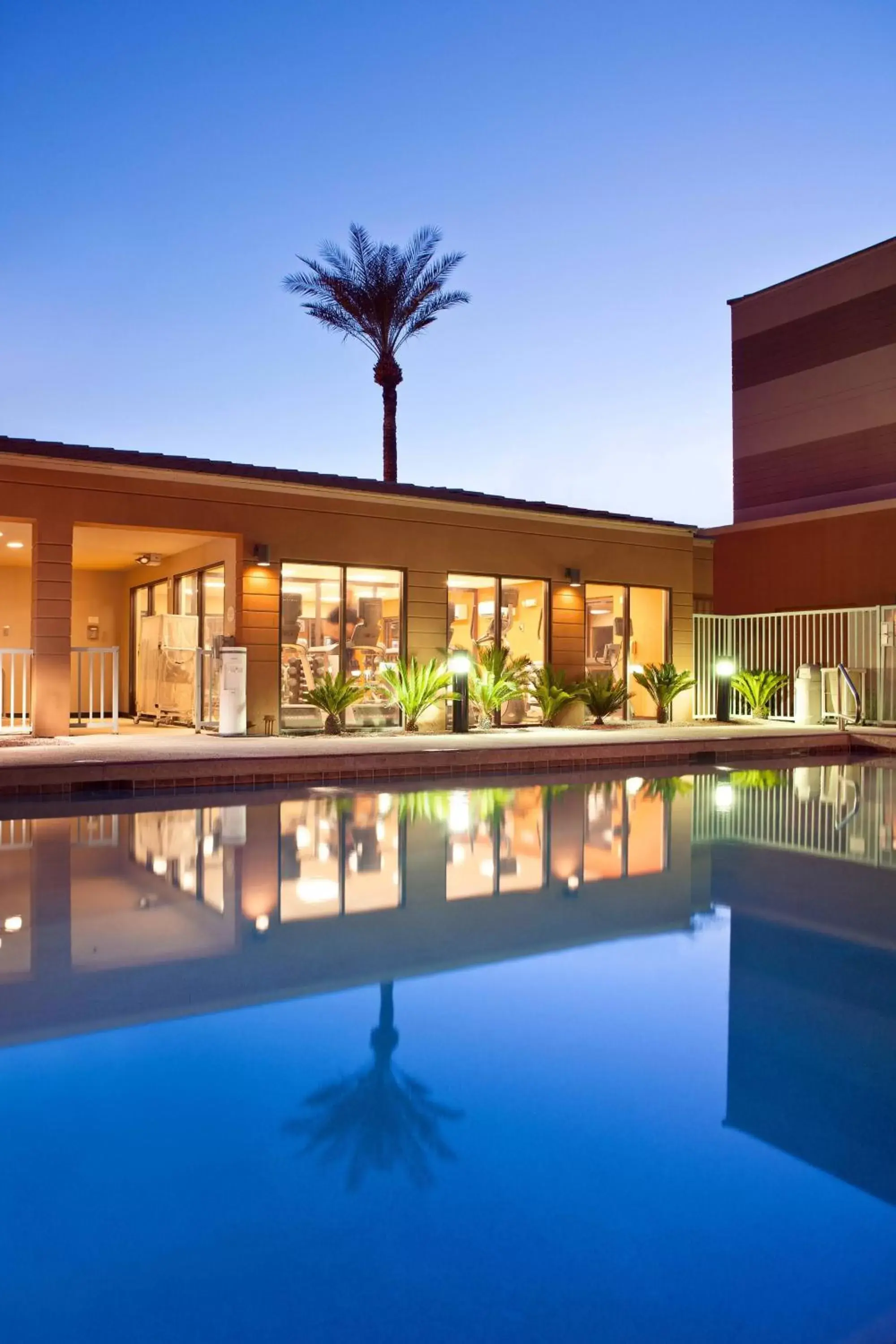 Swimming Pool in Courtyard by Marriott Scottsdale Old Town