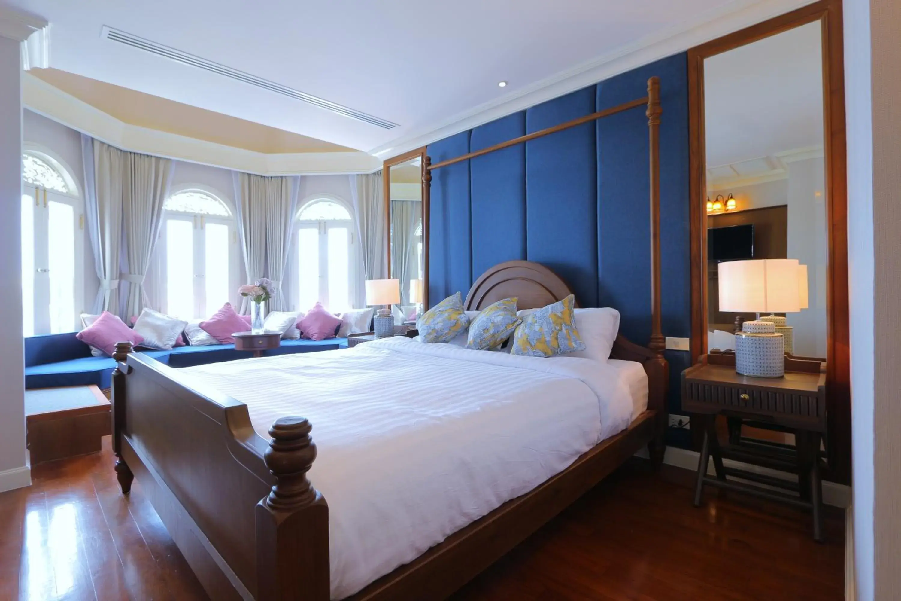 Bedroom, Bed in Hiranyakul House
