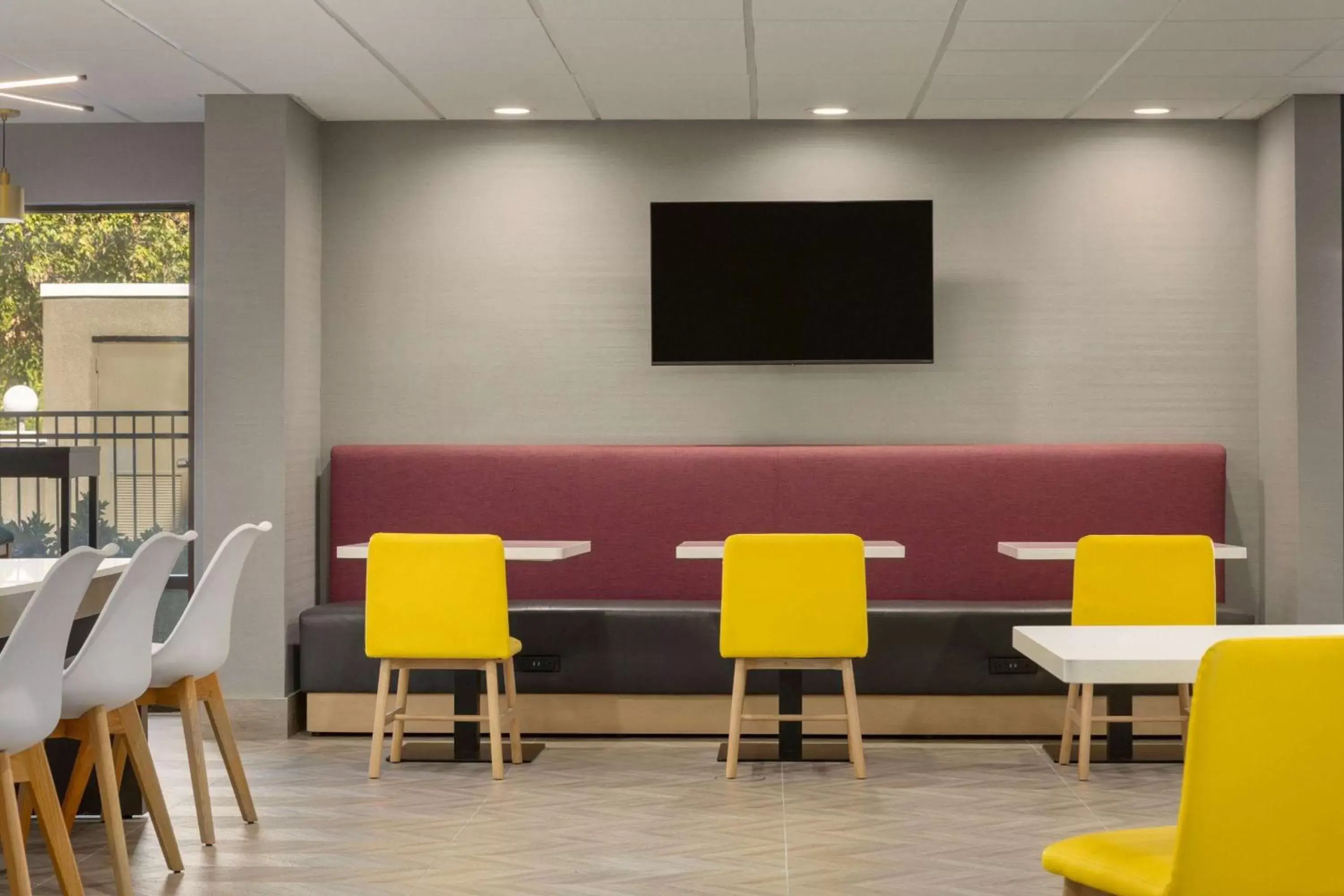 Restaurant/places to eat in La Quinta Inn & Suites by Wyndham Selma/Smithfield I-95 Restaurant/places to eat in La Quinta Inn & Suites by Wyndham Selma/Smithfield I-95