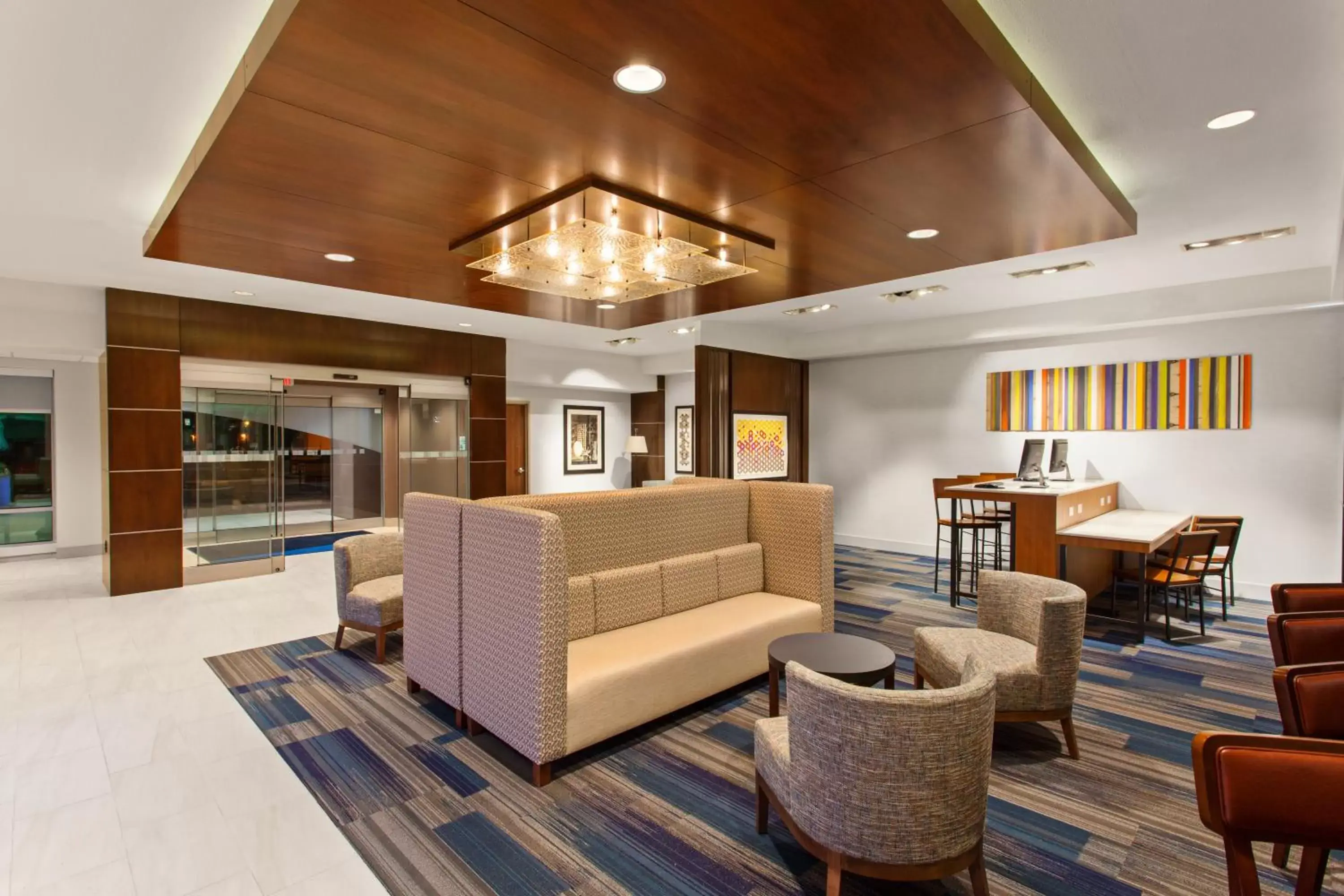 Property building, Lobby/Reception in Holiday Inn Express & Suites Houston NW - Hwy 290 Cypress, an IHG Hotel