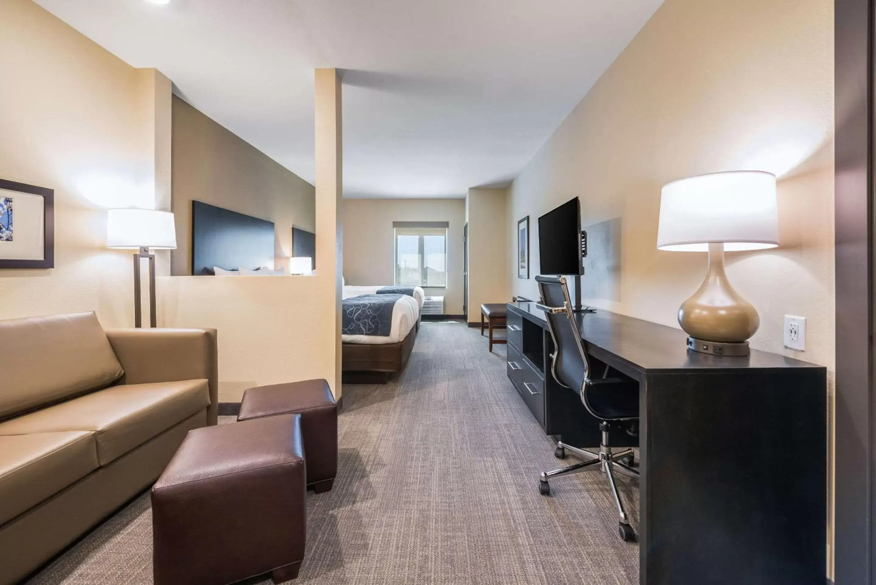 Photo of the whole room, Seating Area in Comfort Suites Marysville Columbus - Northwest