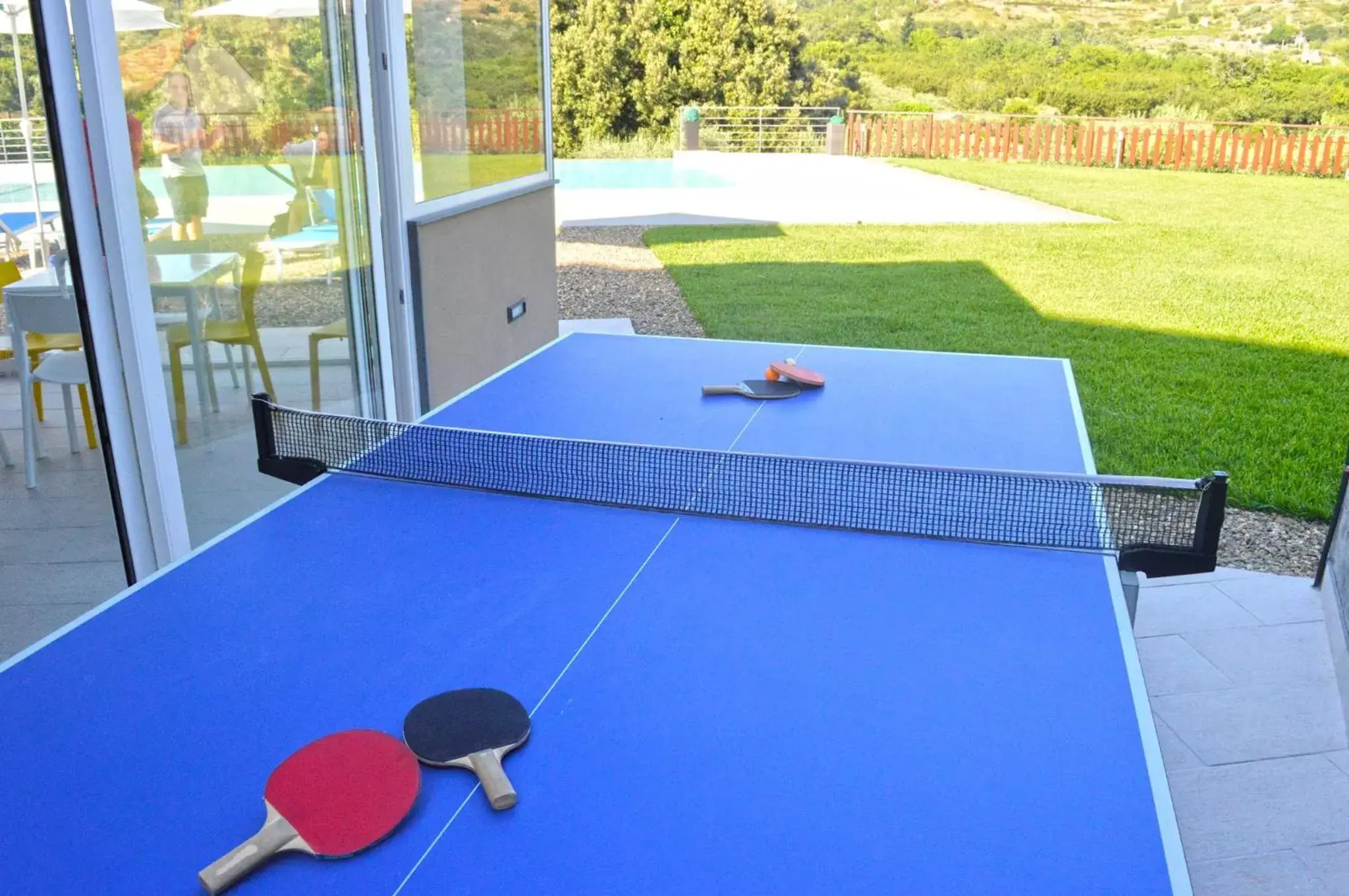 Table Tennis in Mauro Home Bed and Relax