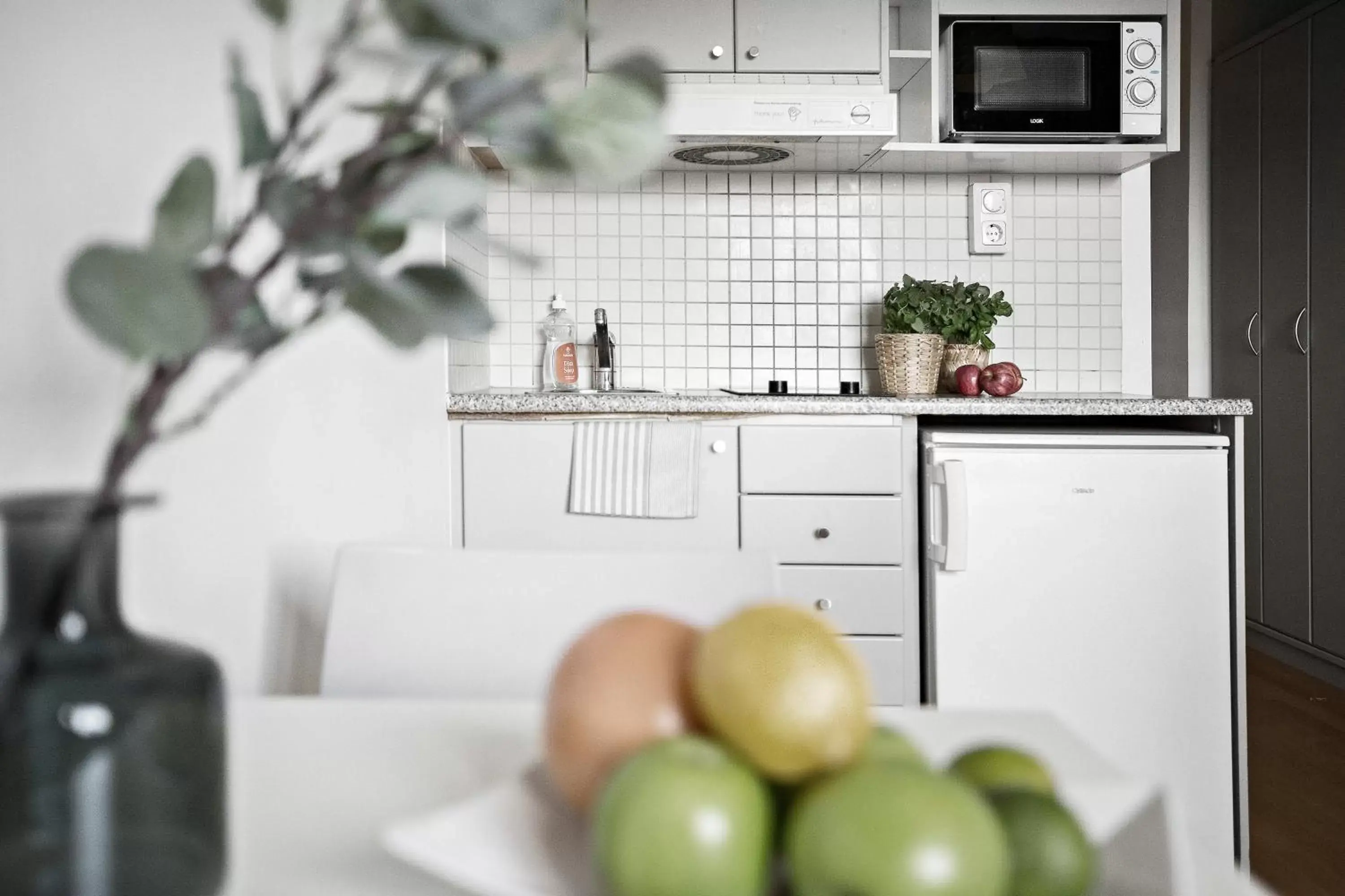 Kitchen or kitchenette, Kitchen/Kitchenette in Forenom Aparthotel Stockholm Alvik