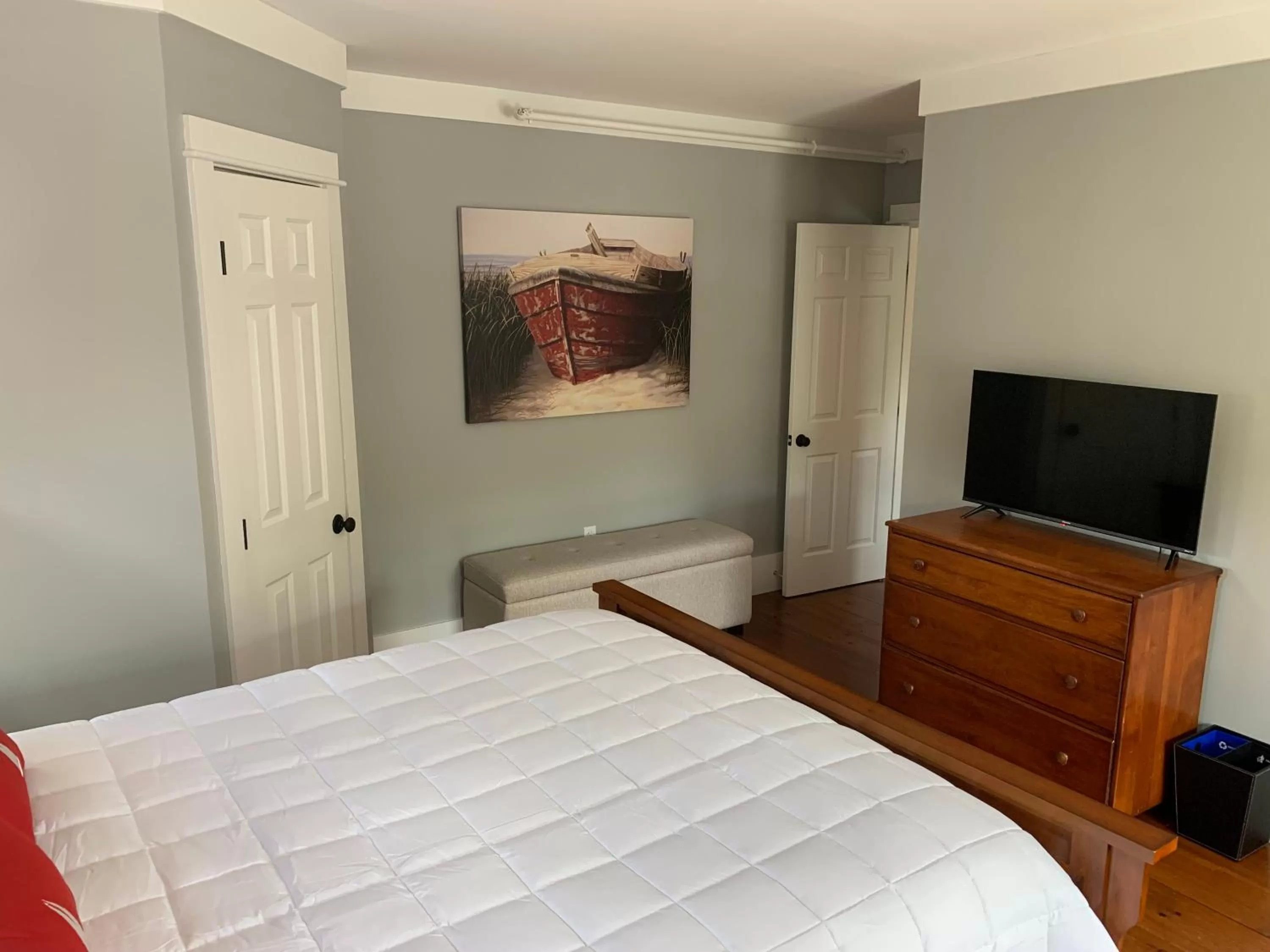 Bedroom, Bed in White Sails Inn