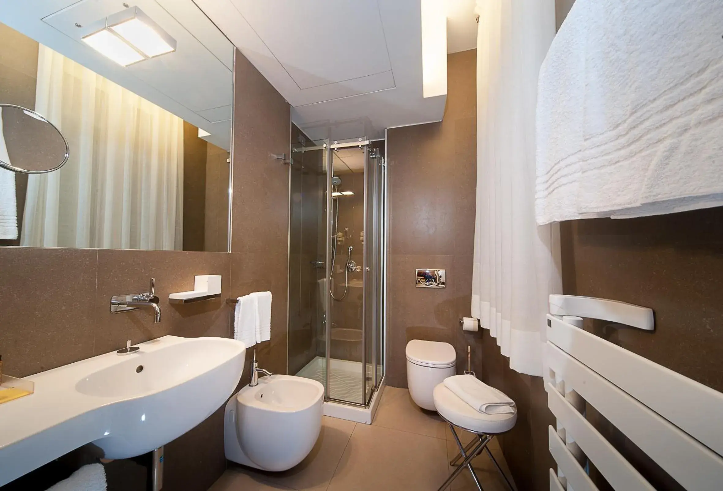 Bathroom in Savoy Hotel