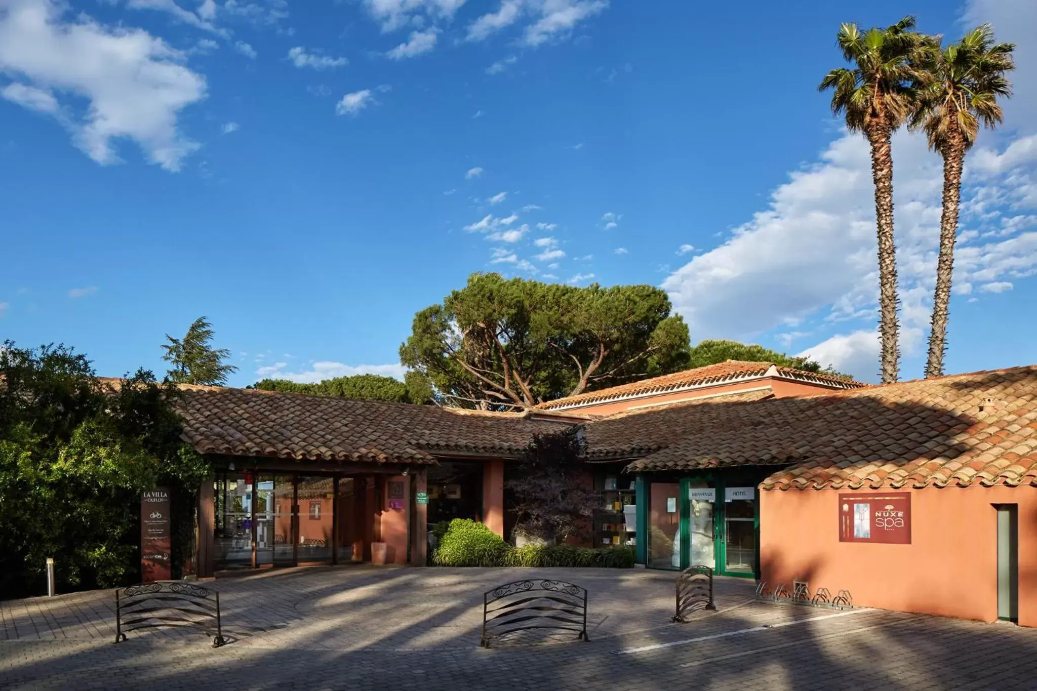 Facade/entrance, Property Building in Villa Duflot Hôtel & Spa Perpignan