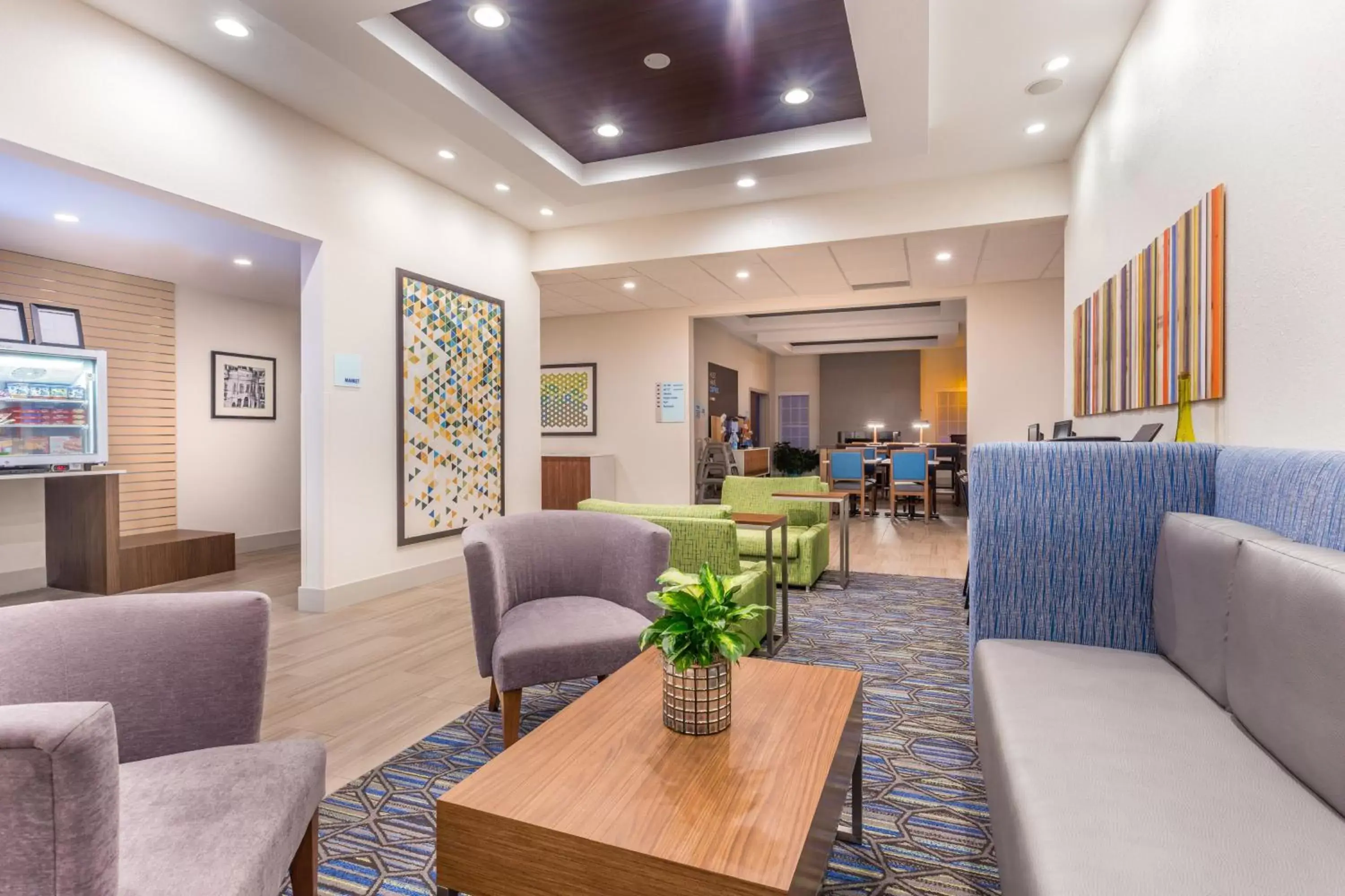 Property building, Seating Area in Holiday Inn Express Hotel & Suites Eau Claire North, an IHG Hotel