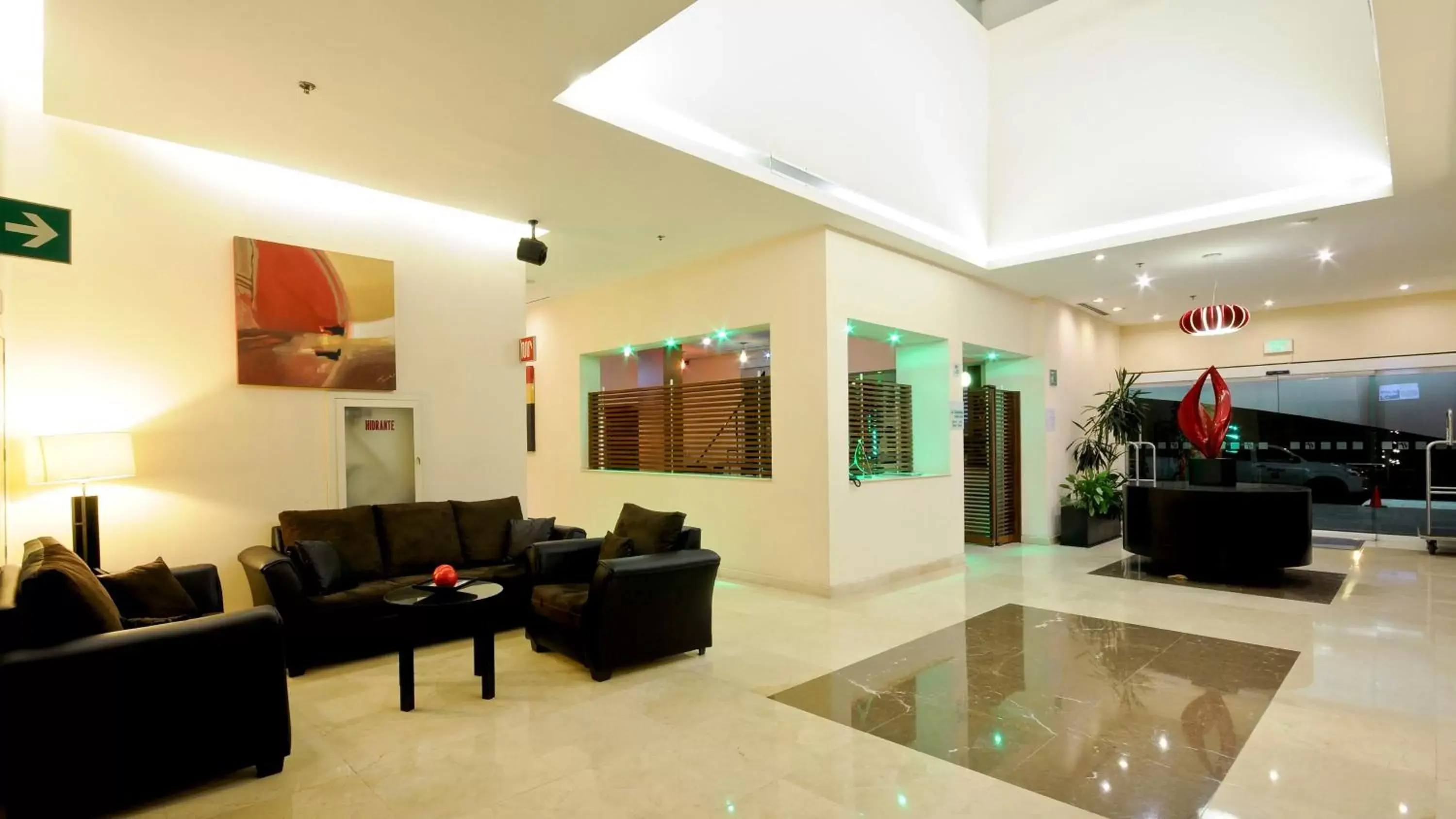 Lobby or reception, Lobby/Reception in Holiday Inn Uruapan, an IHG Hotel