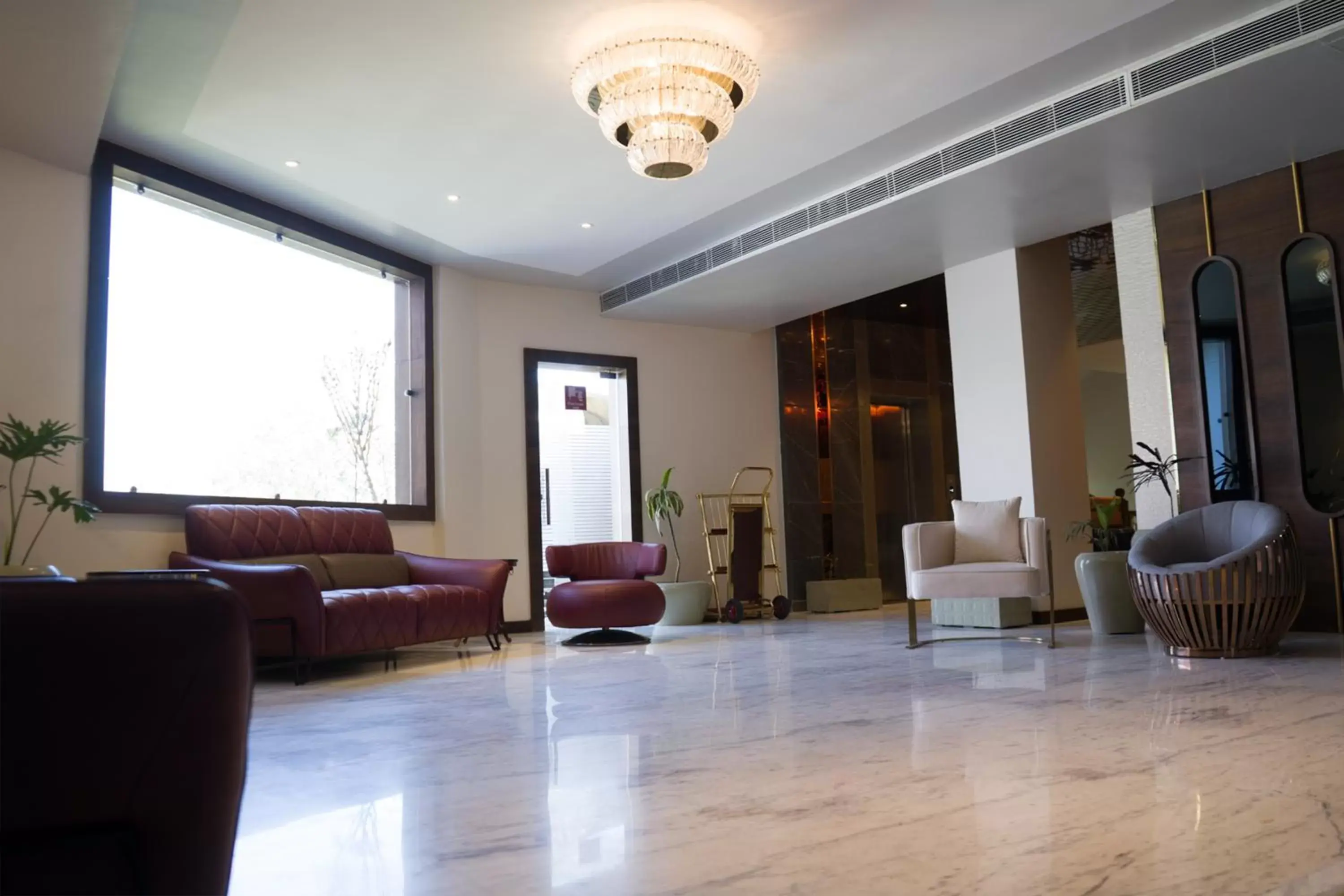 Lobby or reception in Clarks Inn Suites Kangra Lobby or reception in Clarks Inn Suites Kangra