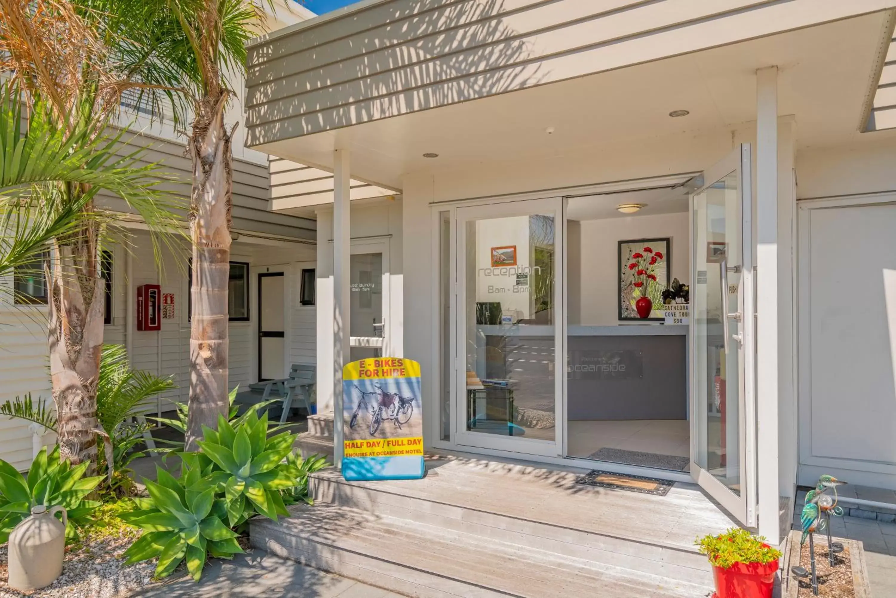 Lobby or reception in The Oceanside Motel