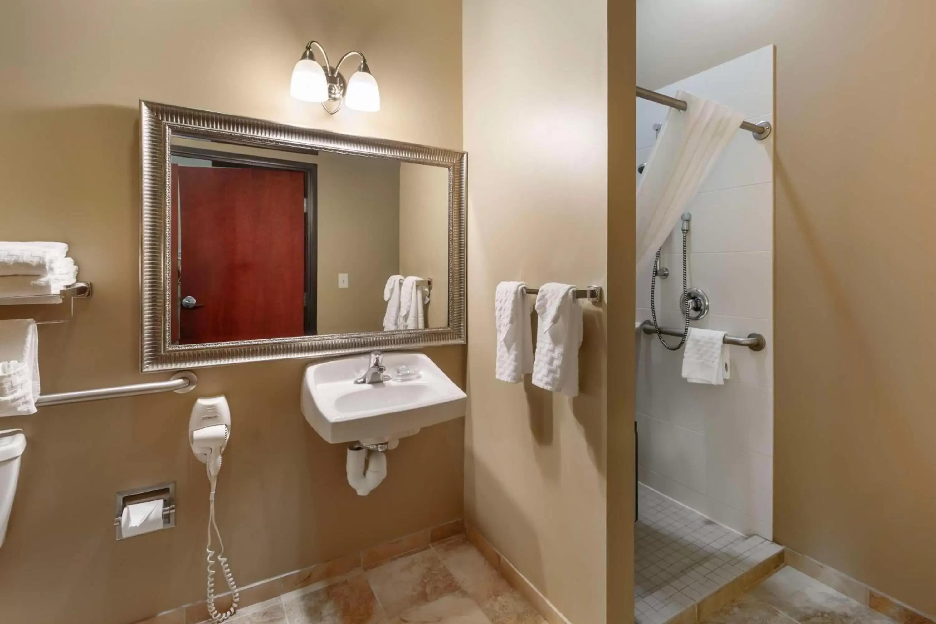 Bathroom in Best Western Golden Prairie Inn and Suites