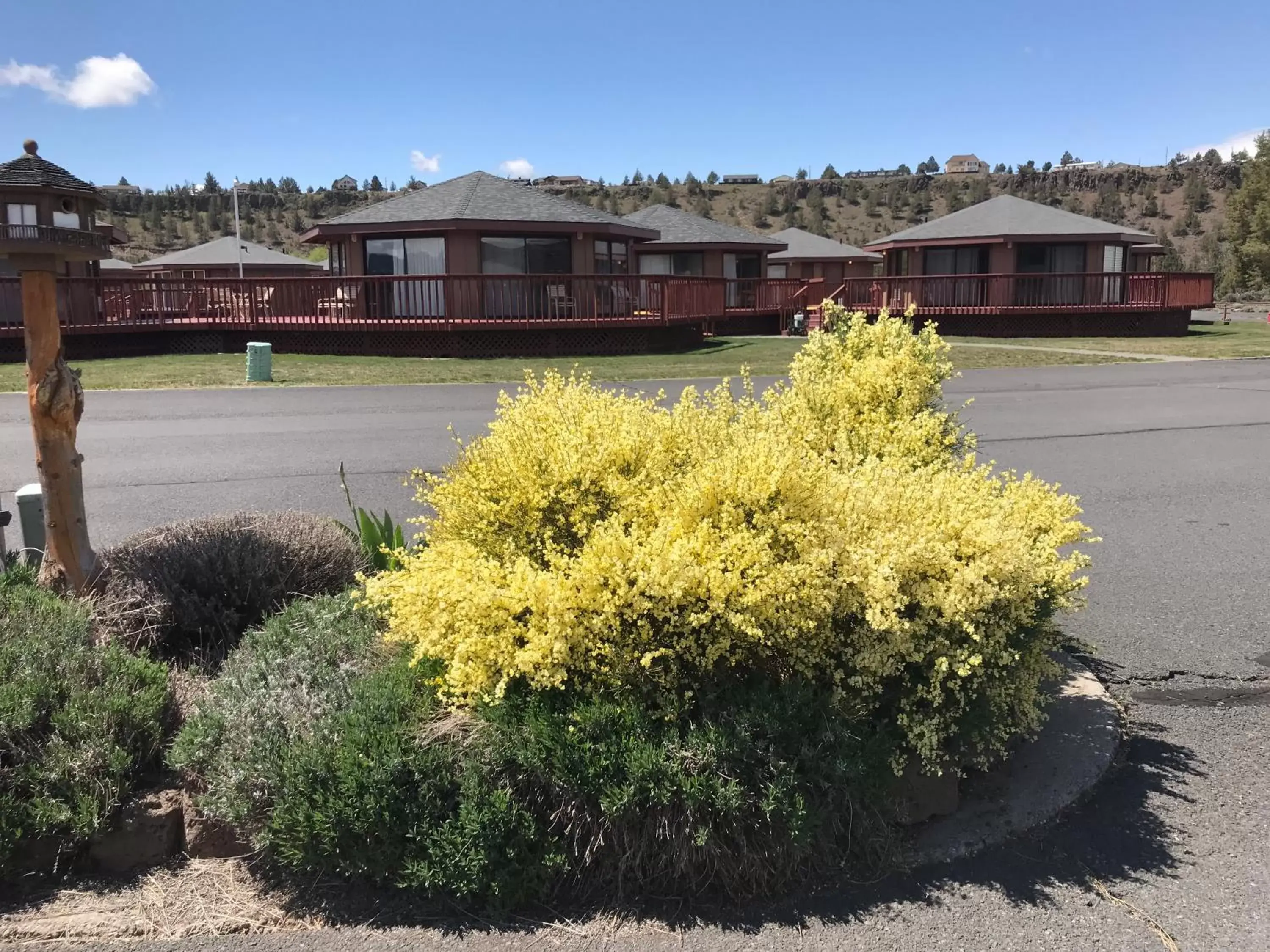 Property building in Smith Rock Resort