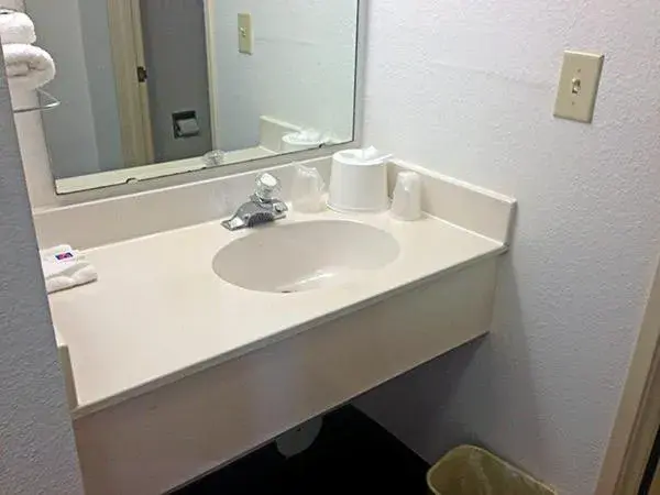 Bathroom in Motel 6-Rocky Mount, NC