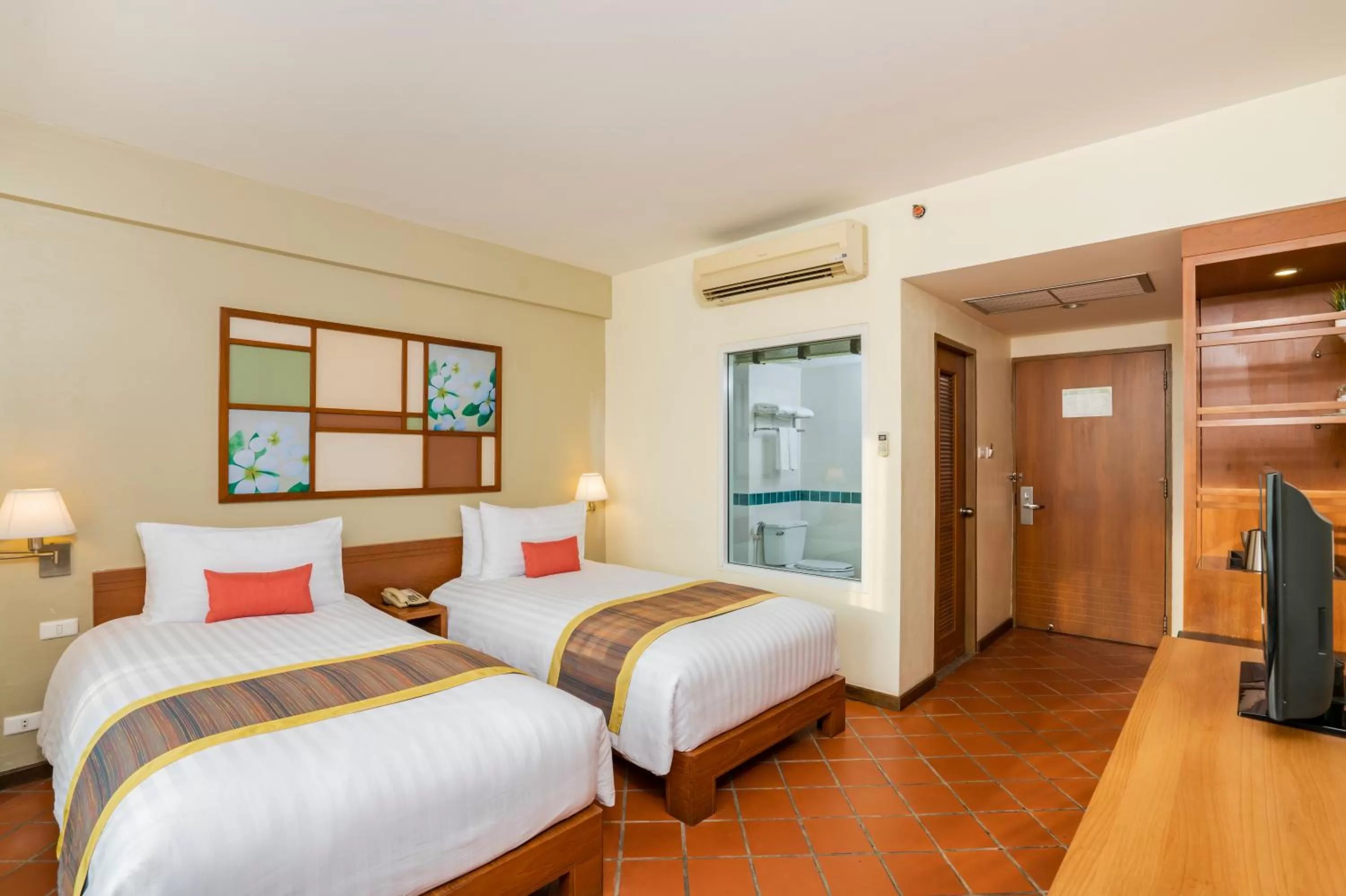 Bed in Cosy Beach Hotel - SHA Extra Plus