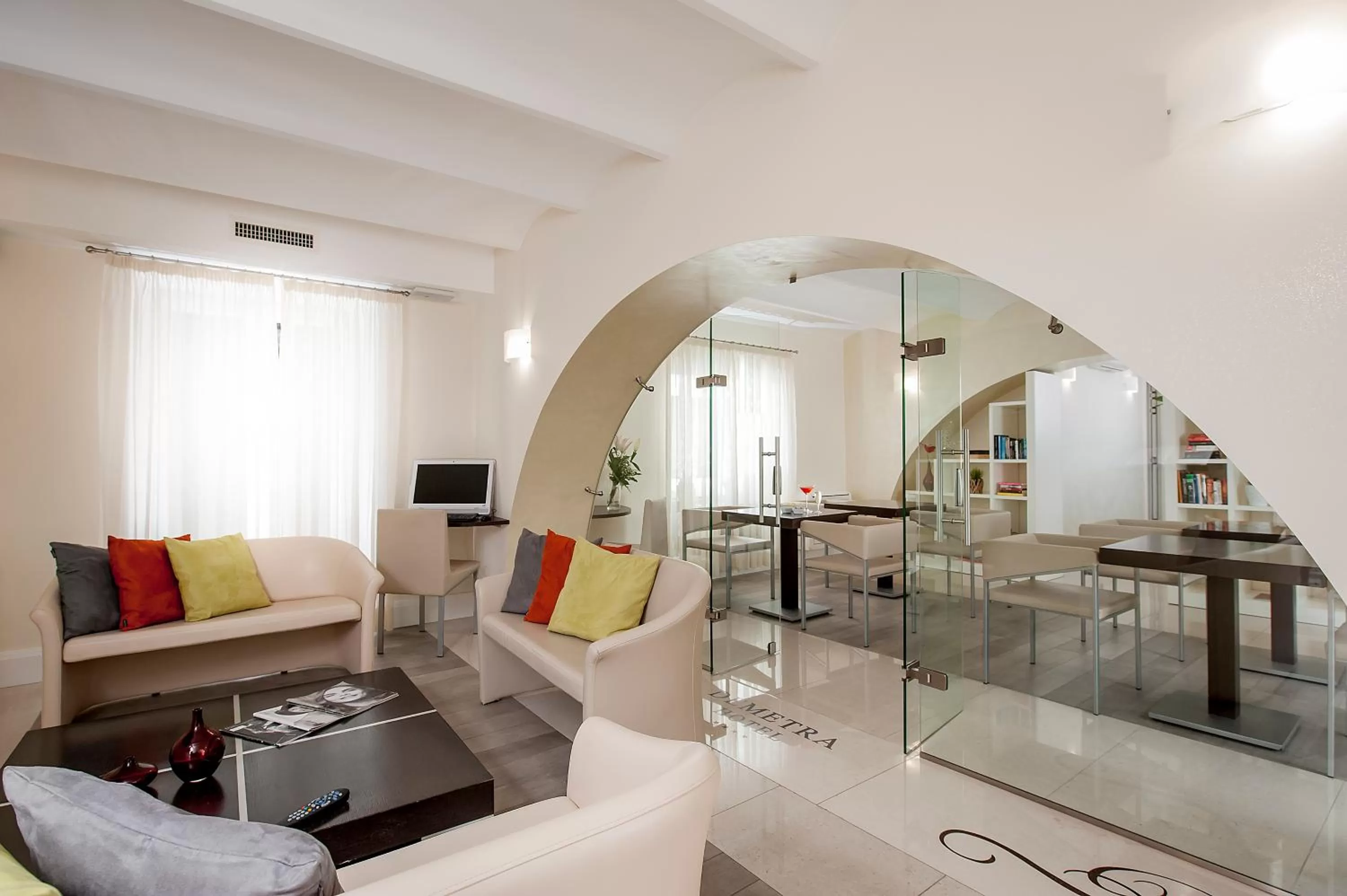 Communal lounge/ TV room in Demetra Hotel