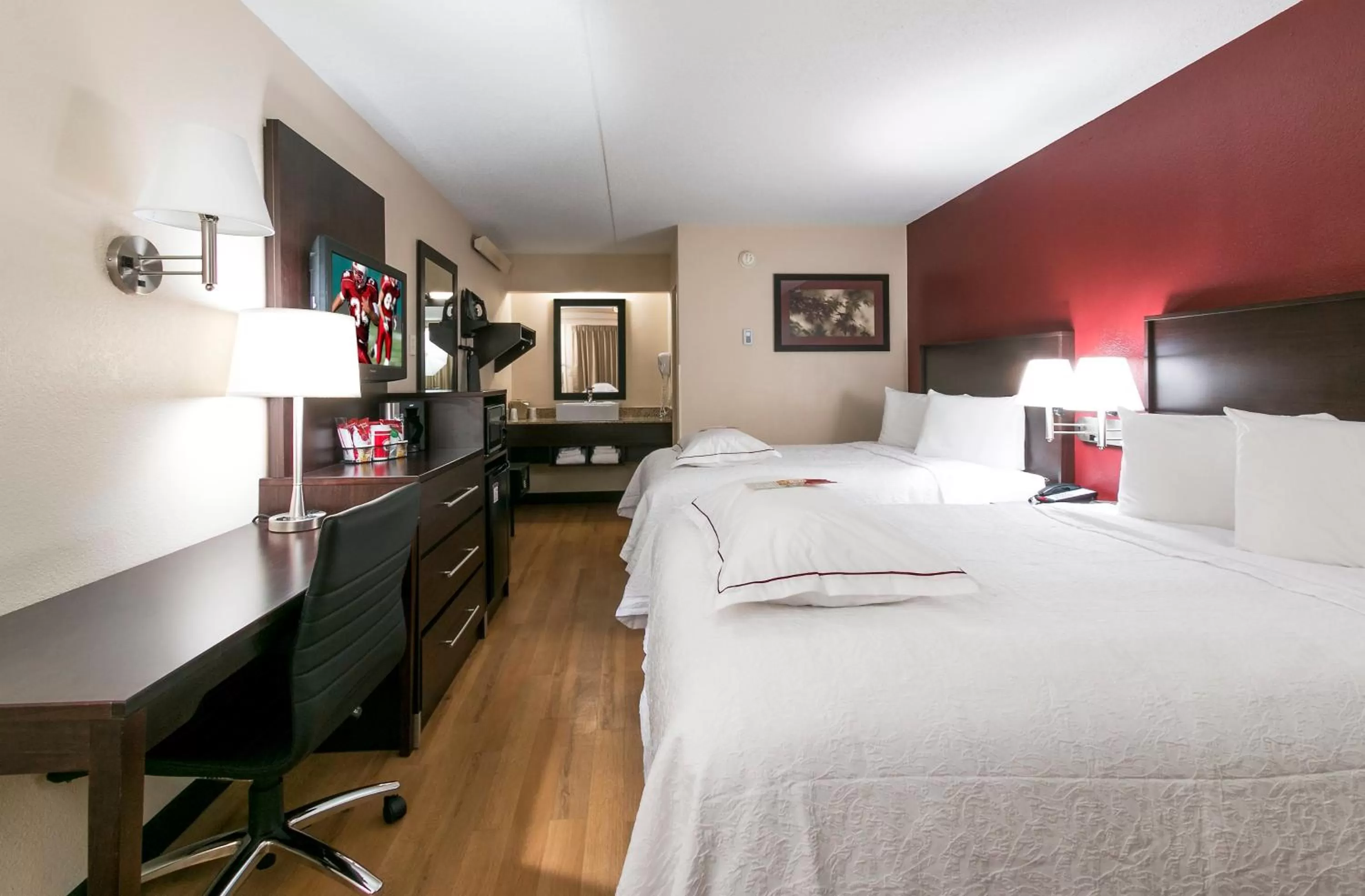 Photo of the whole room, Bed in Red Roof PLUS Chicago - Hoffman Estates