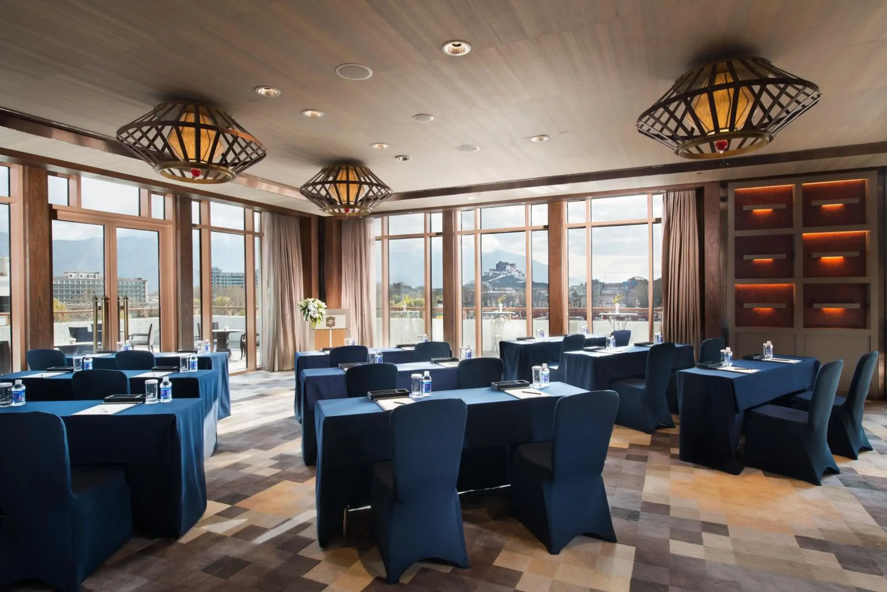 Business facilities, Restaurant/Places to Eat in Shangri-La Lhasa