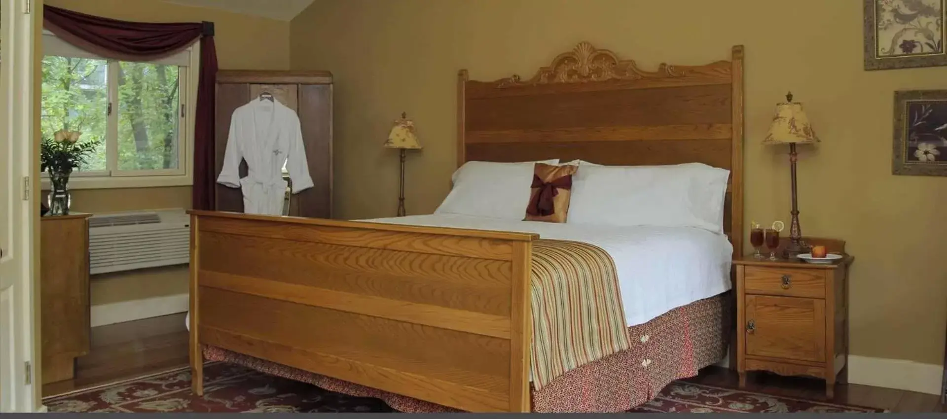 Bed in Heartstone Inn