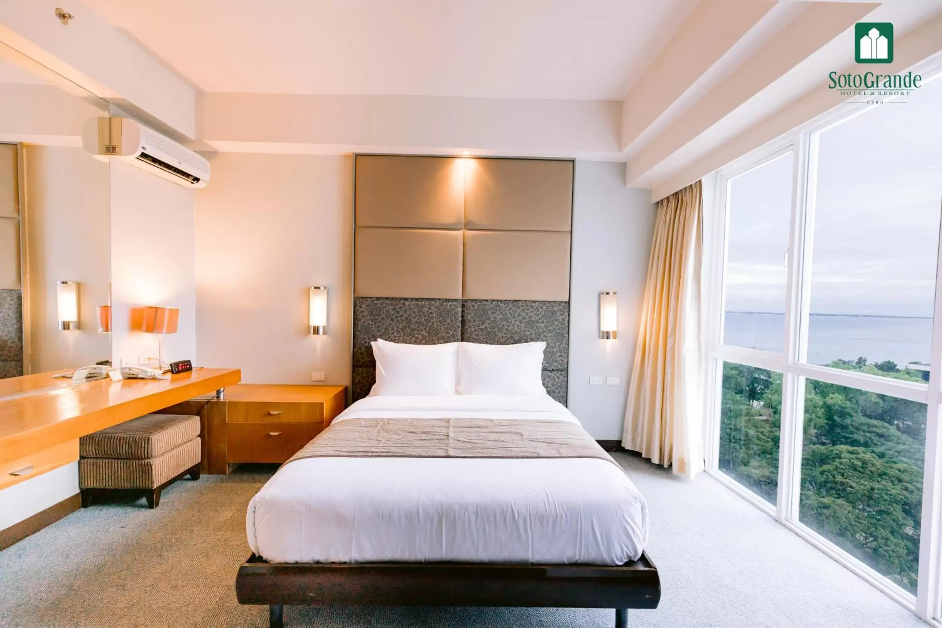 Bedroom, Bed in Sotogrande Hotel and Resort