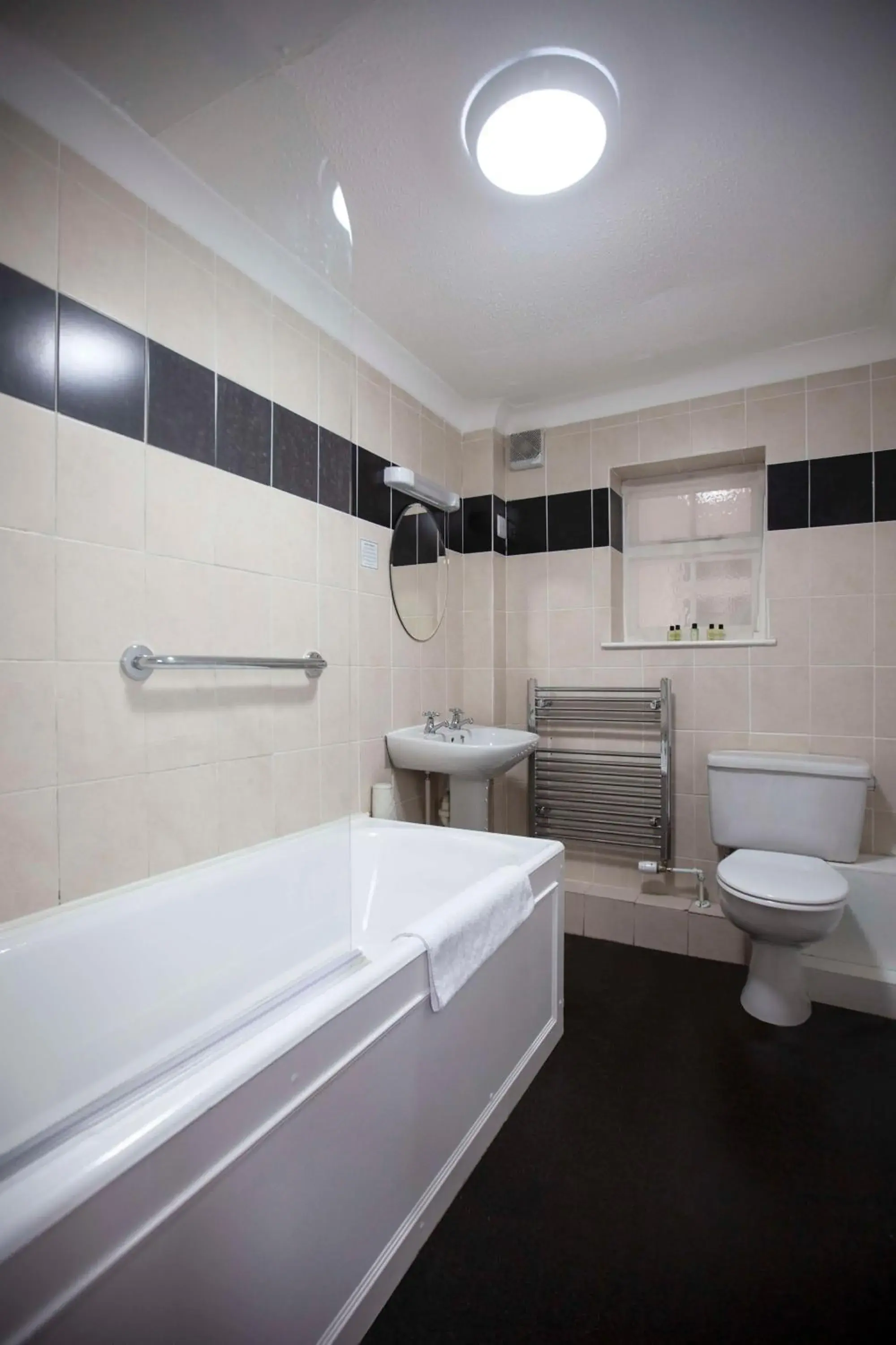 Standard Double Room with Two Single Beds - Non-Smoking in Best Western Brome Grange Hotel Standard Double Room with Two Single Beds - Non-Smoking in Best Western Brome Grange Hotel