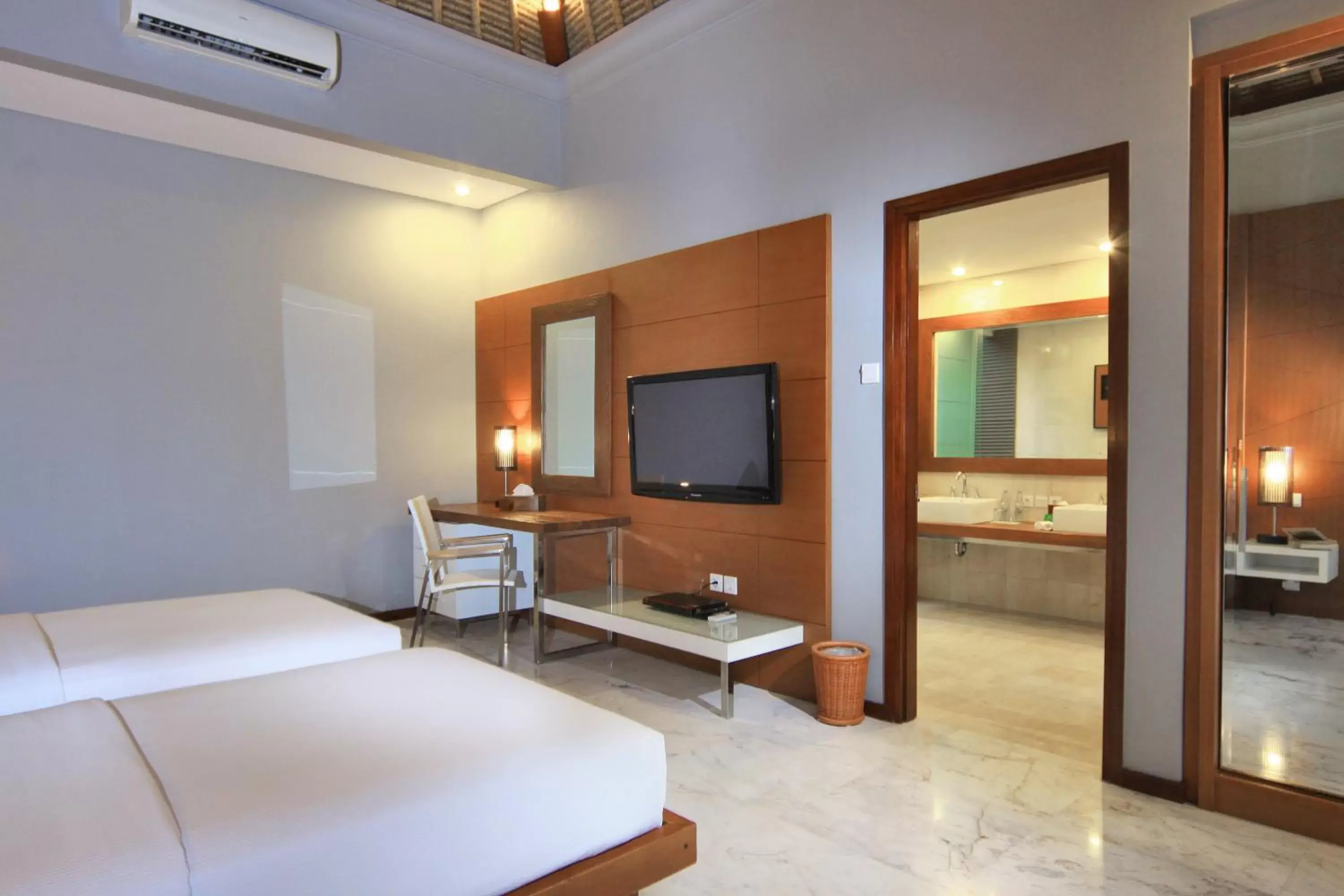Bedroom, TV/Entertainment Center in Abi Bali Resort and Villa